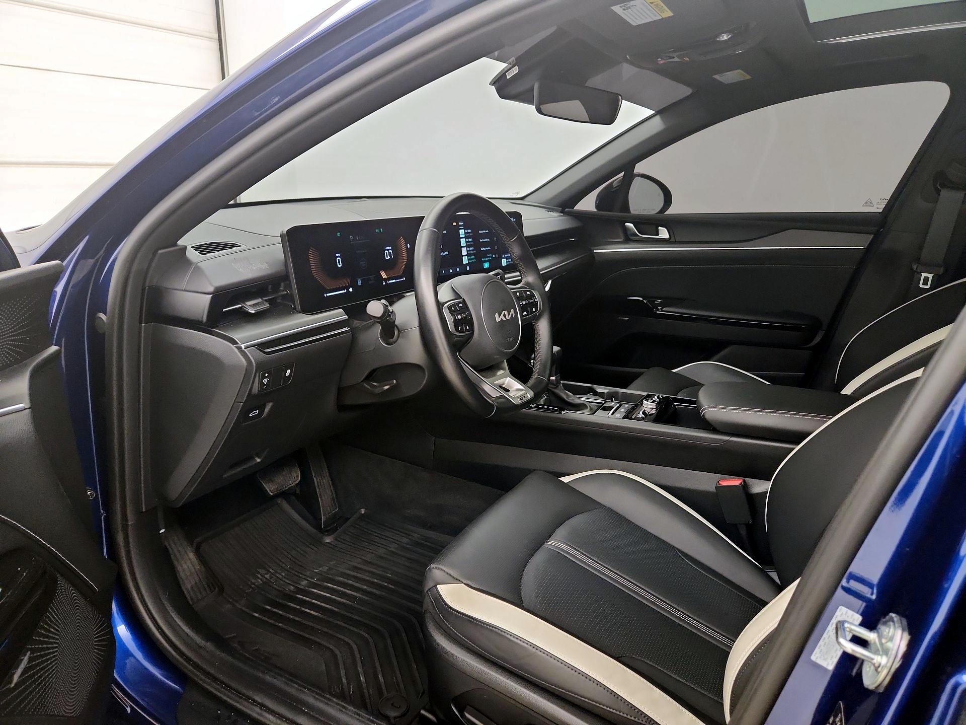 Thumbnail: 2025 Kia K5 - 9