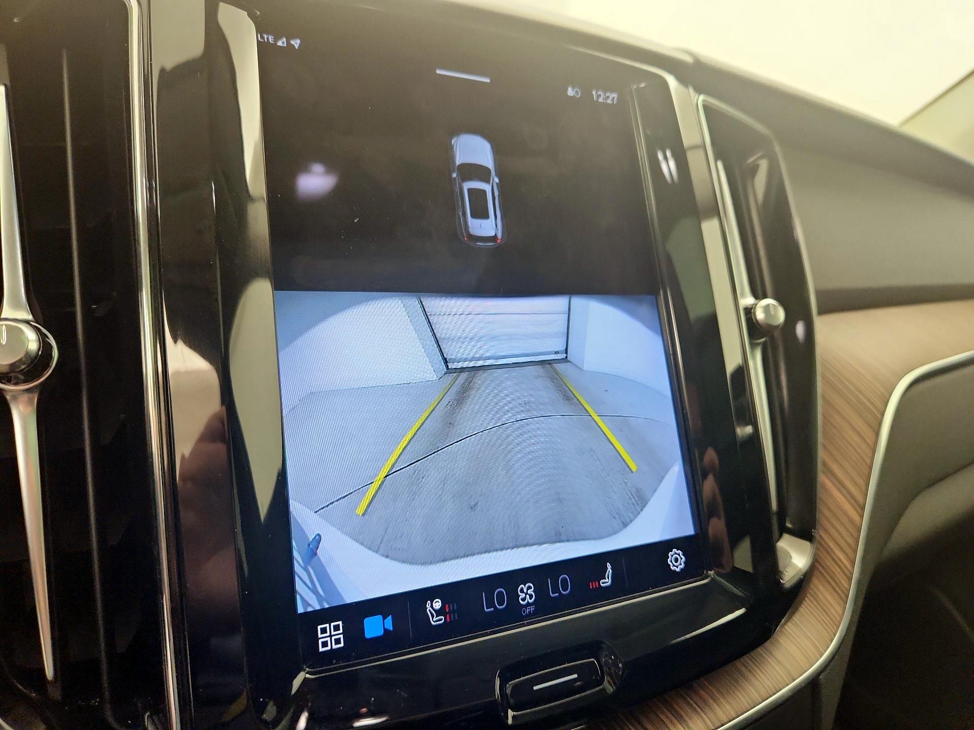 Thumbnail: 2023 Volvo XC60 - 13