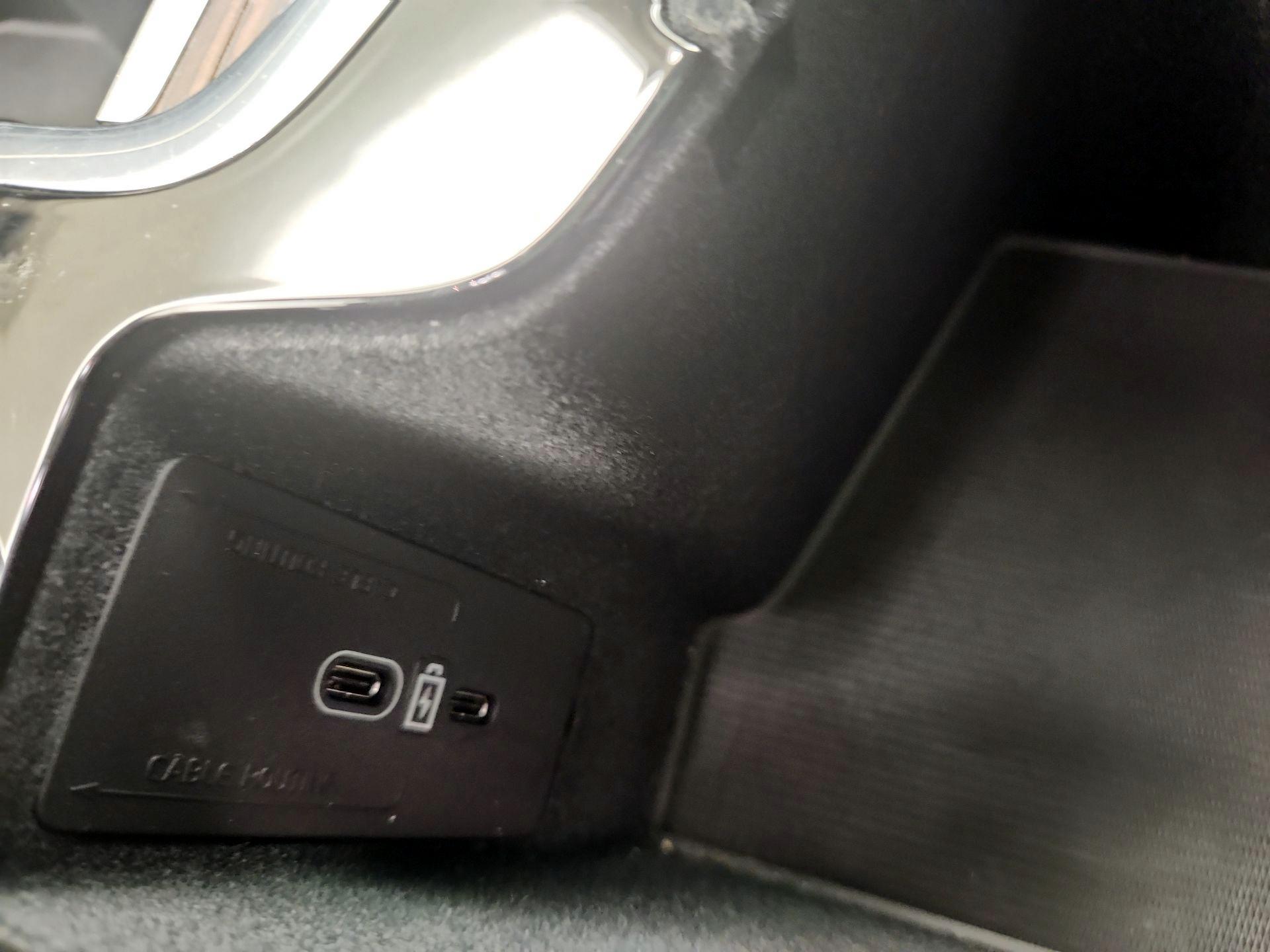 Thumbnail: 2023 Volvo XC60 - 17