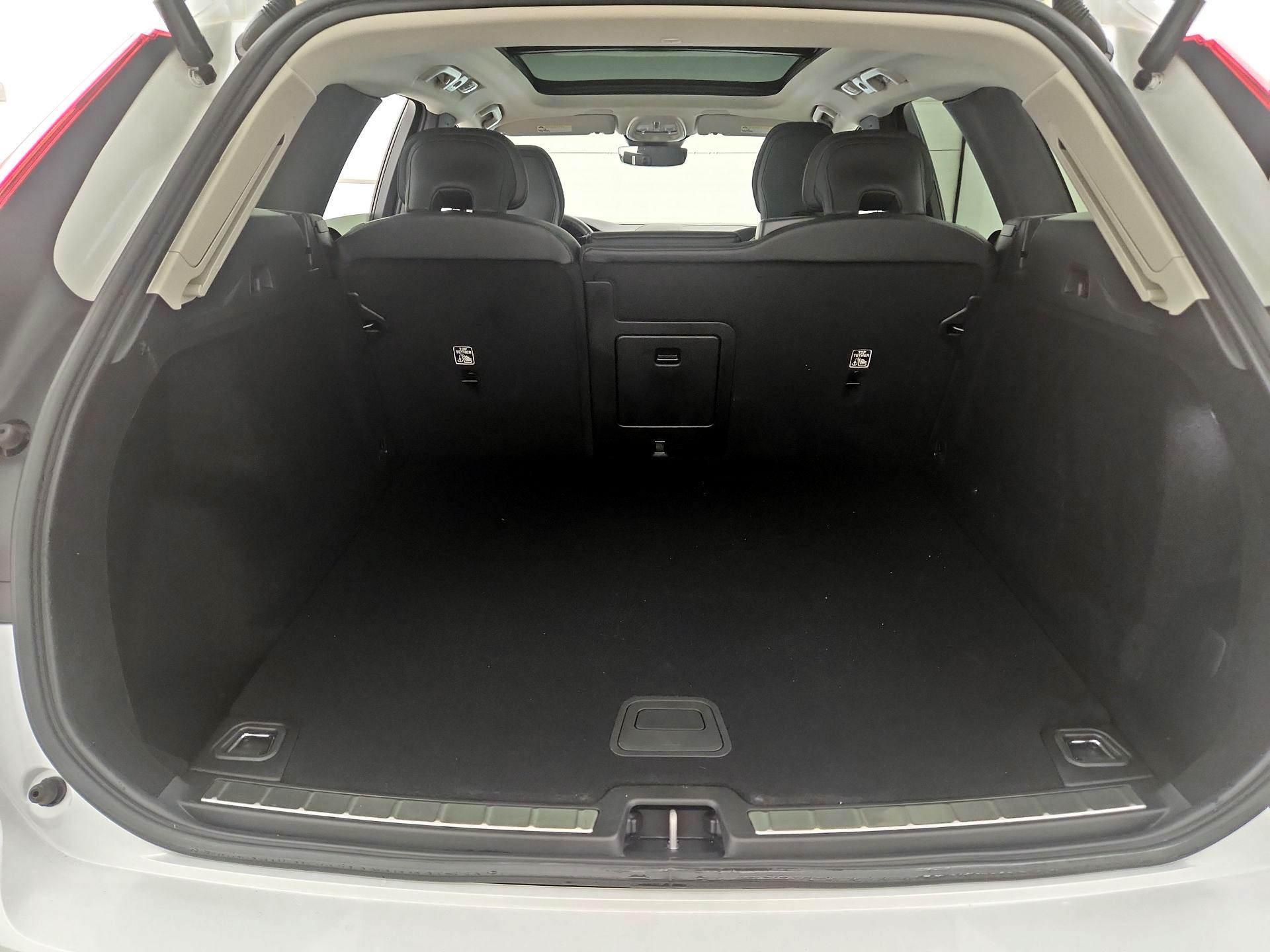 Thumbnail: 2023 Volvo XC60 - 20