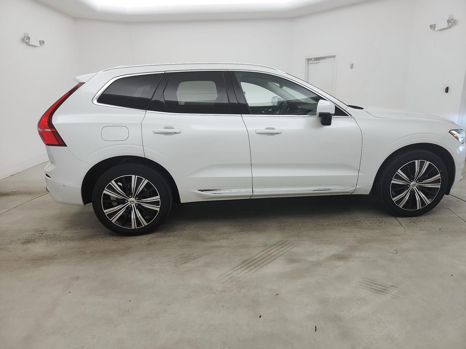 Thumbnail: 2023 Volvo XC60 - 4