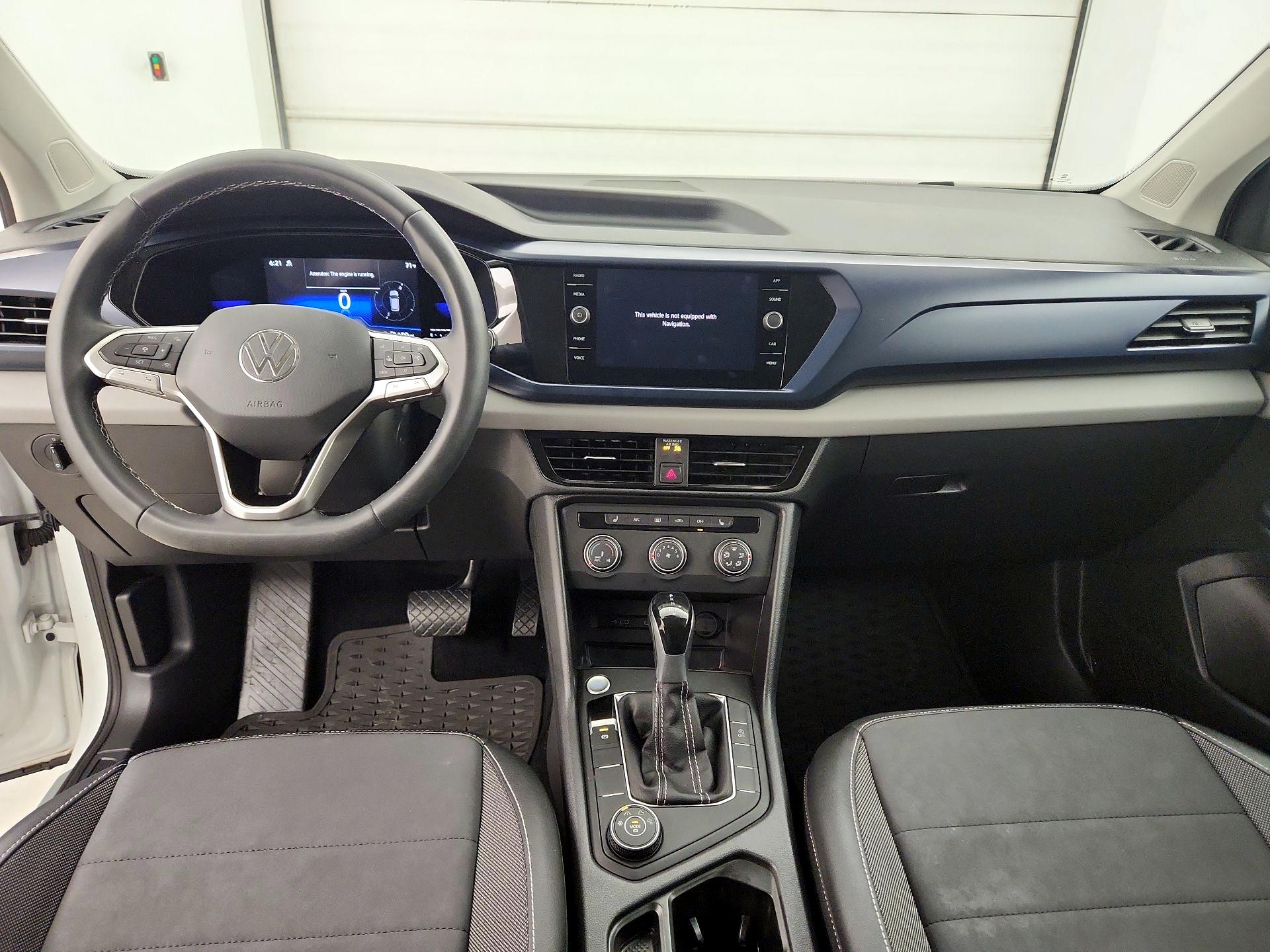 Thumbnail: 2022 Volkswagen Taos - 9