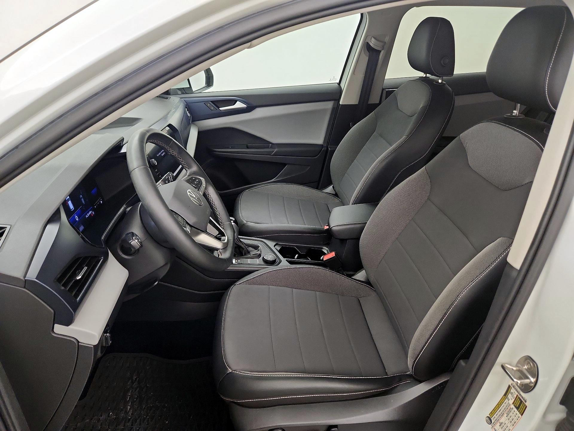 Thumbnail: 2022 Volkswagen Taos - 11