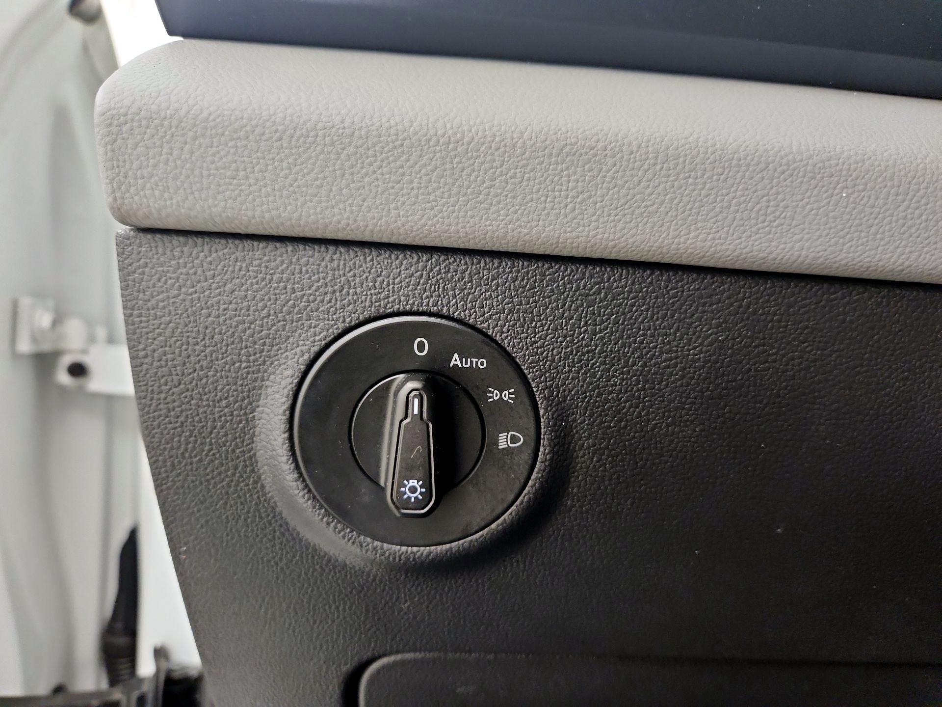 Thumbnail: 2022 Volkswagen Taos - 13