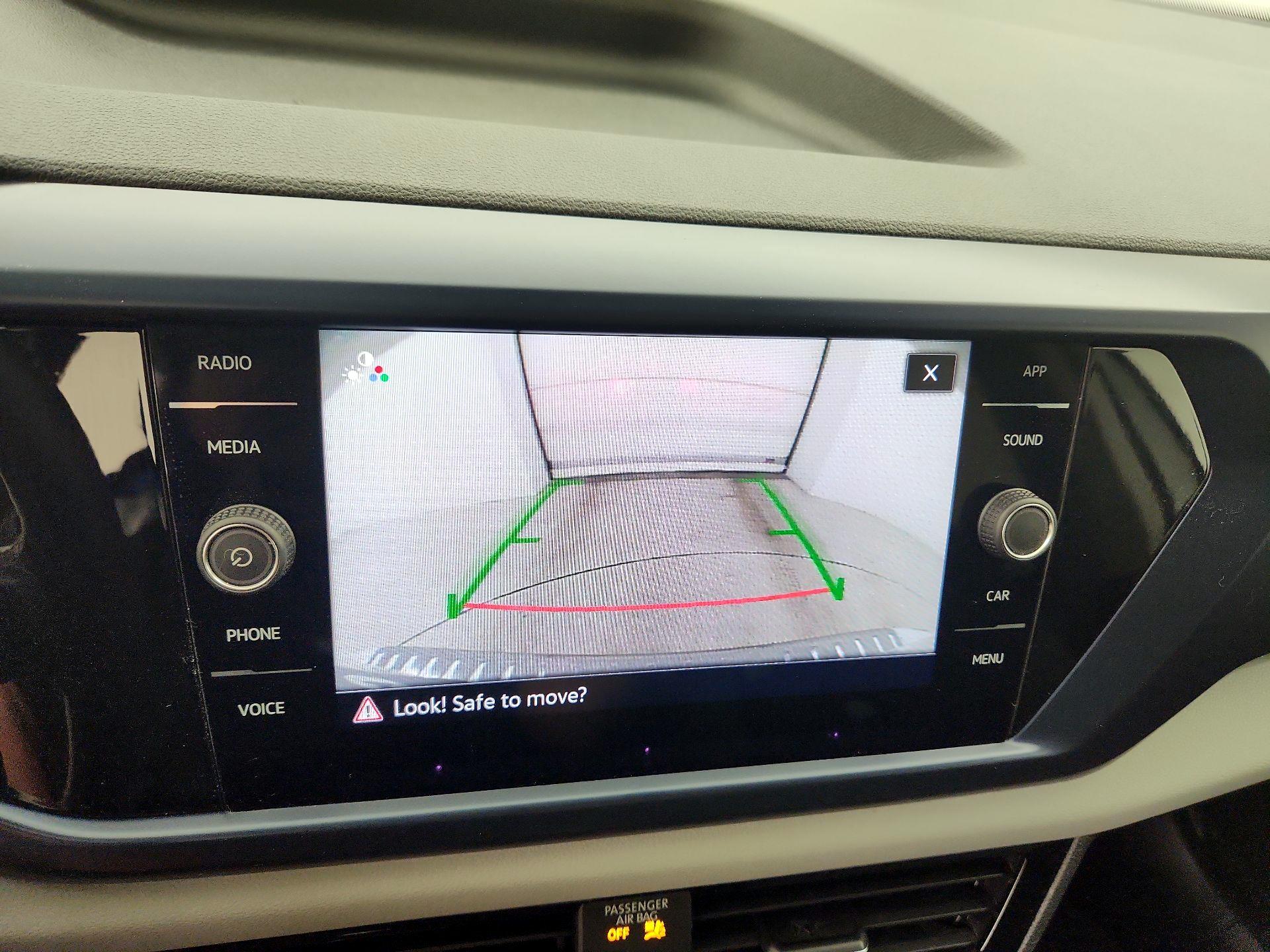 Thumbnail: 2022 Volkswagen Taos - 14