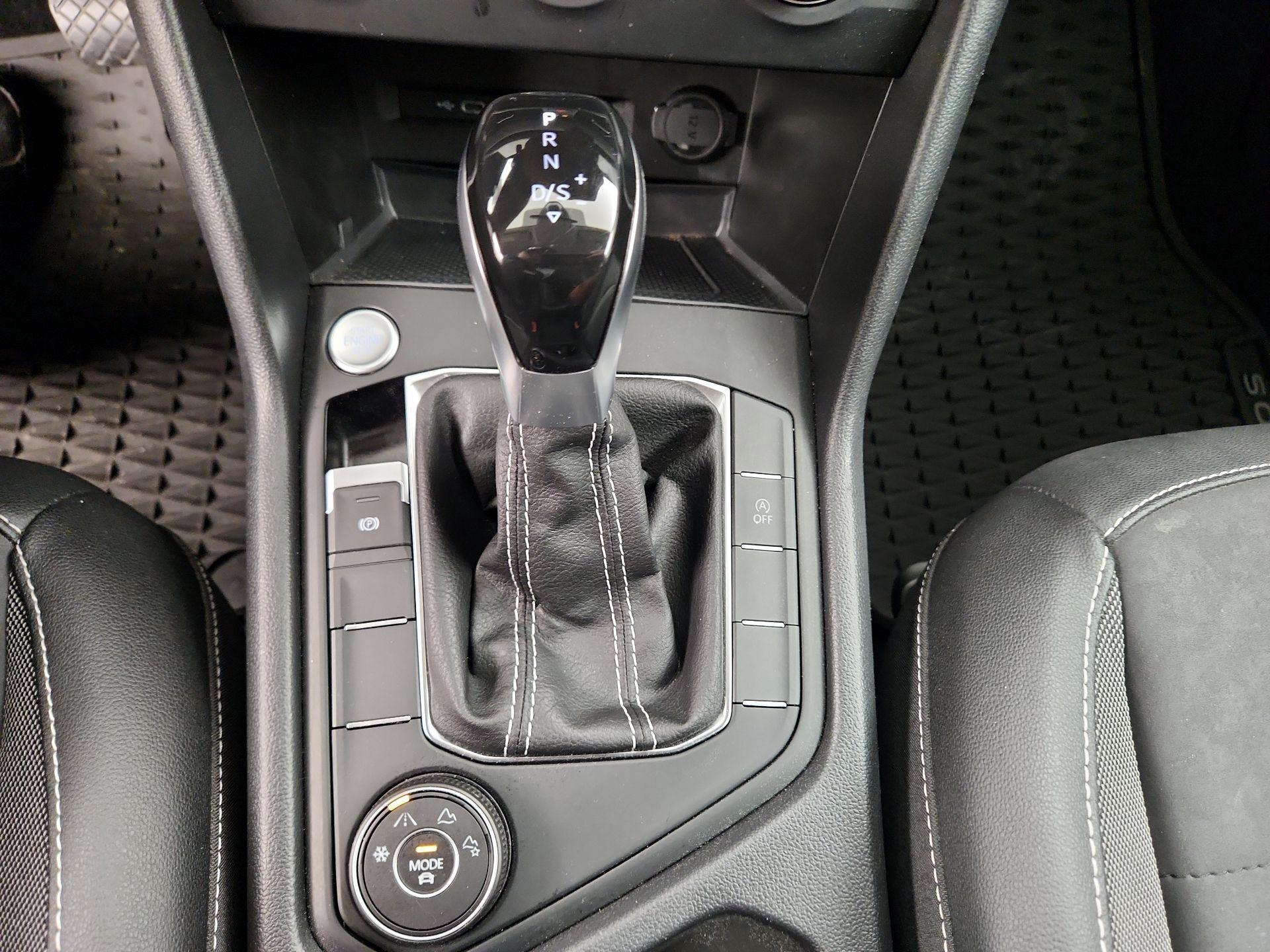 Thumbnail: 2022 Volkswagen Taos - 17