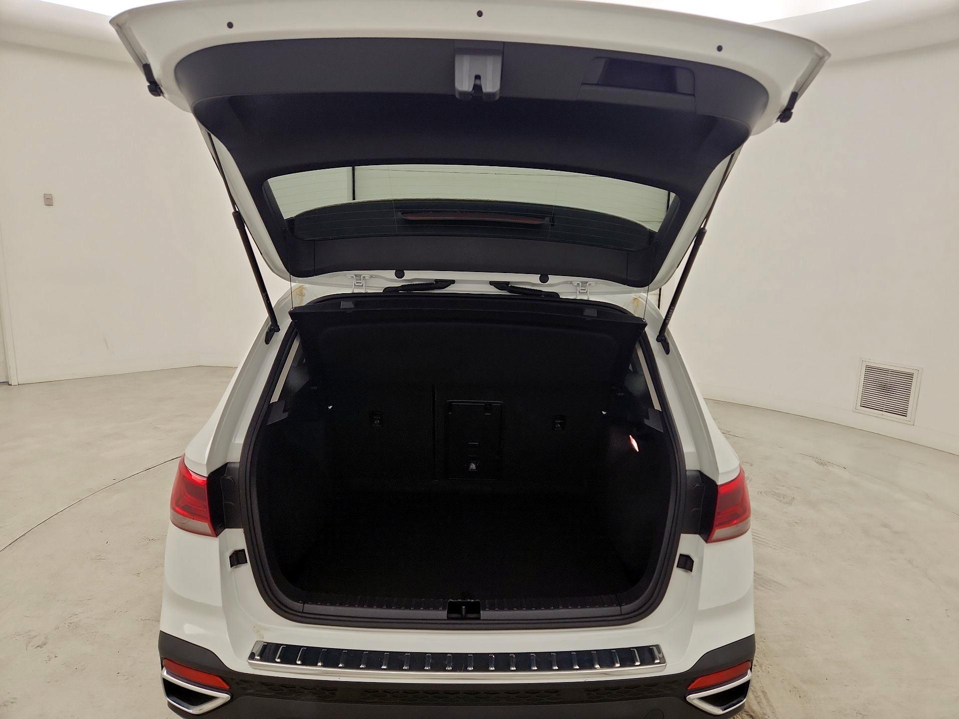 Thumbnail: 2022 Volkswagen Taos - 20