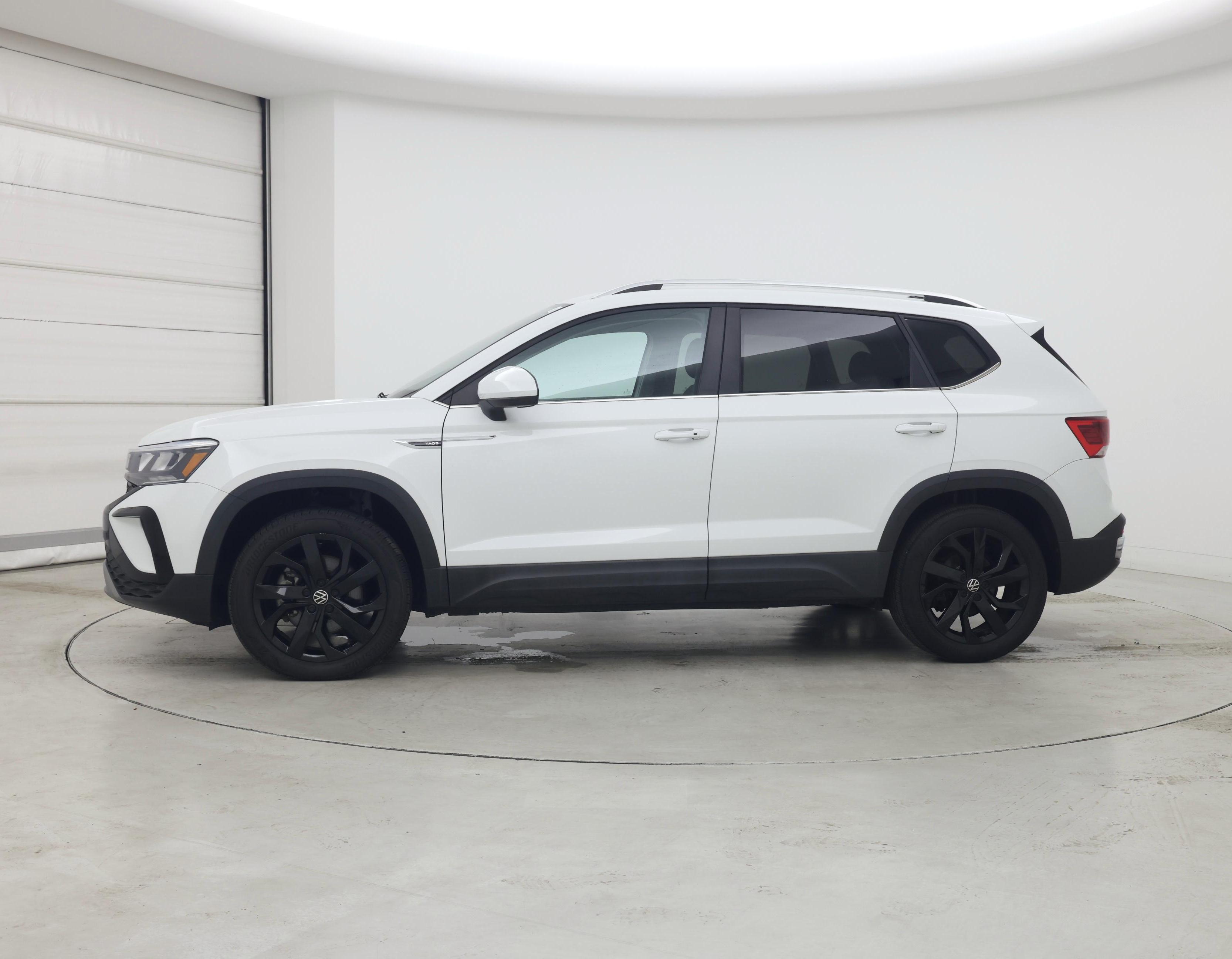 Thumbnail: 2022 Volkswagen Taos - 3