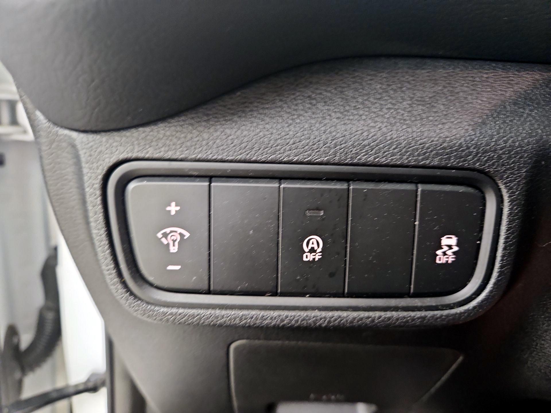 Thumbnail: 2020 Kia Soul - 11