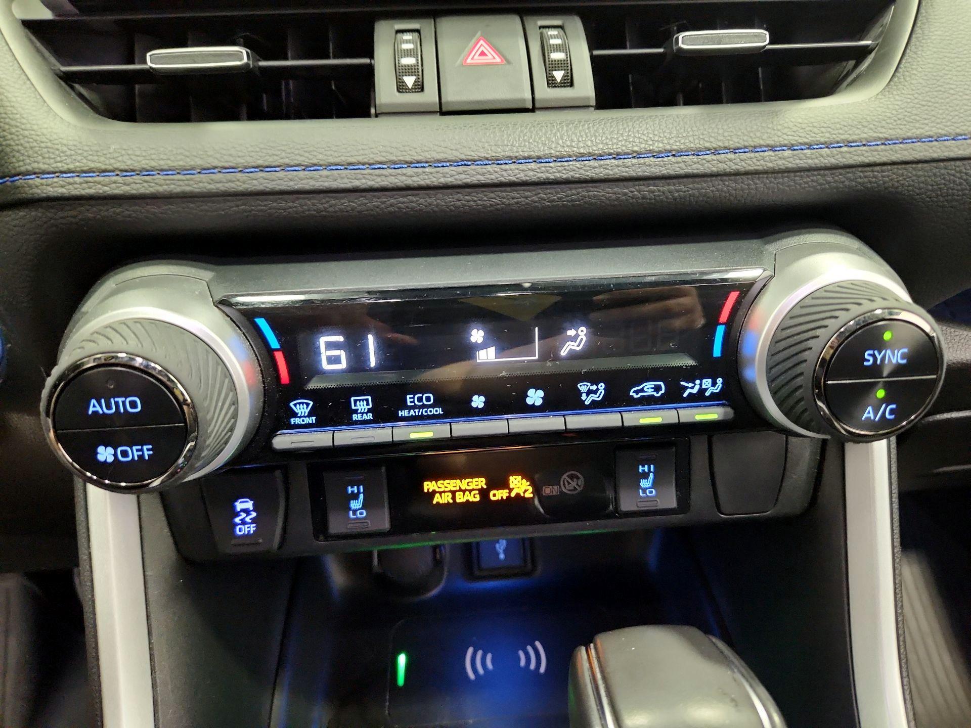 Thumbnail: 2022 Toyota RAV4 - 17