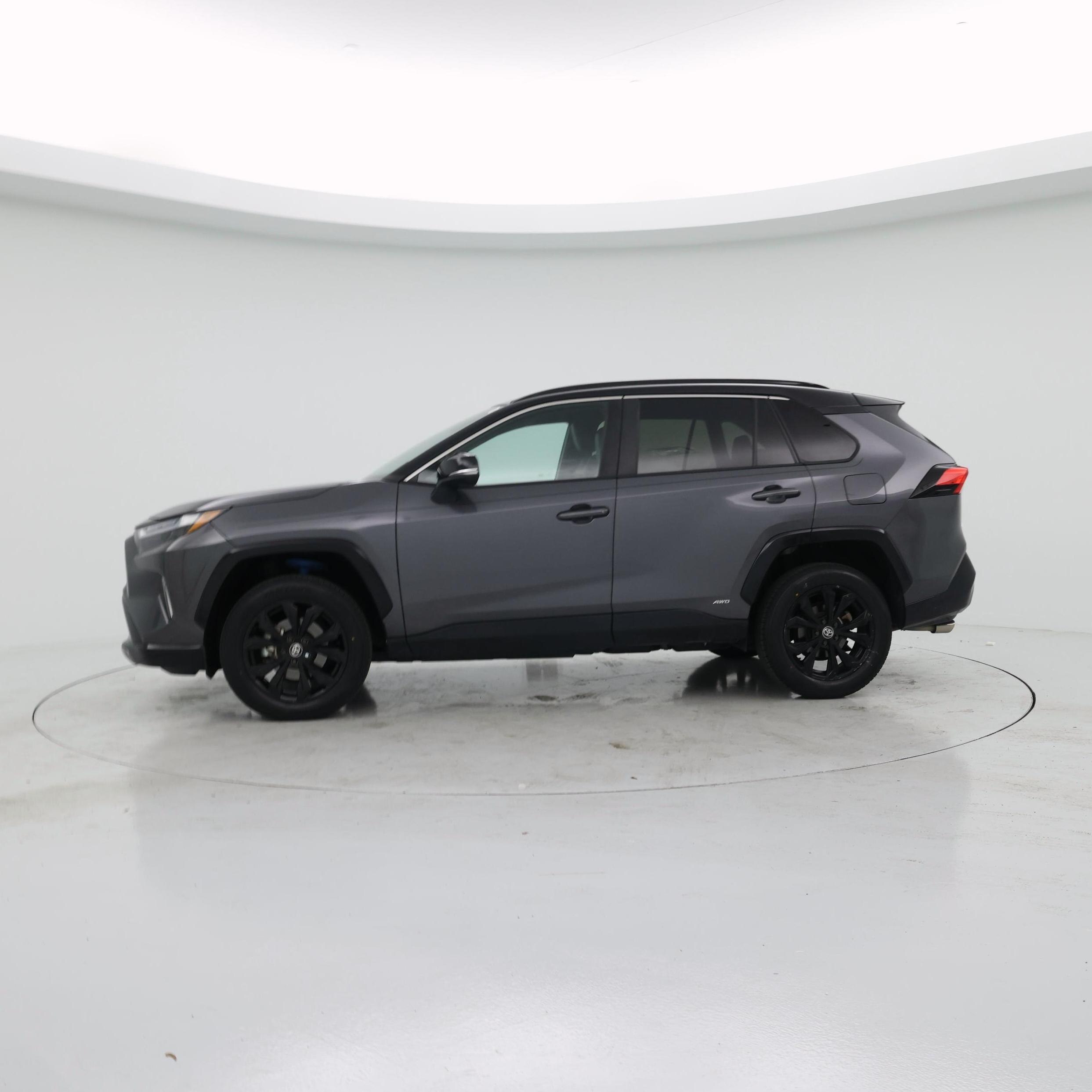 Thumbnail: 2022 Toyota RAV4 - 3