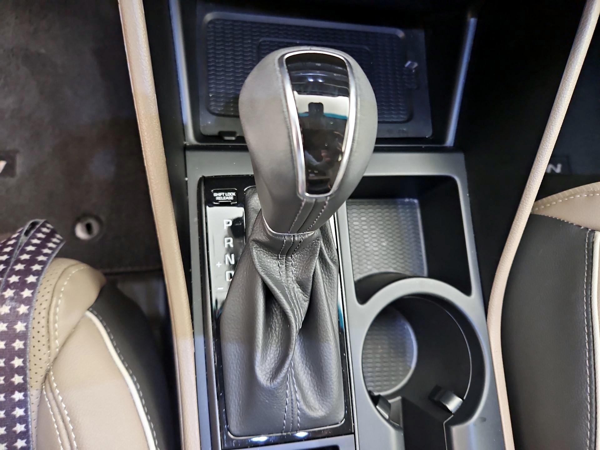 Thumbnail: 2020 Hyundai Tucson - 18