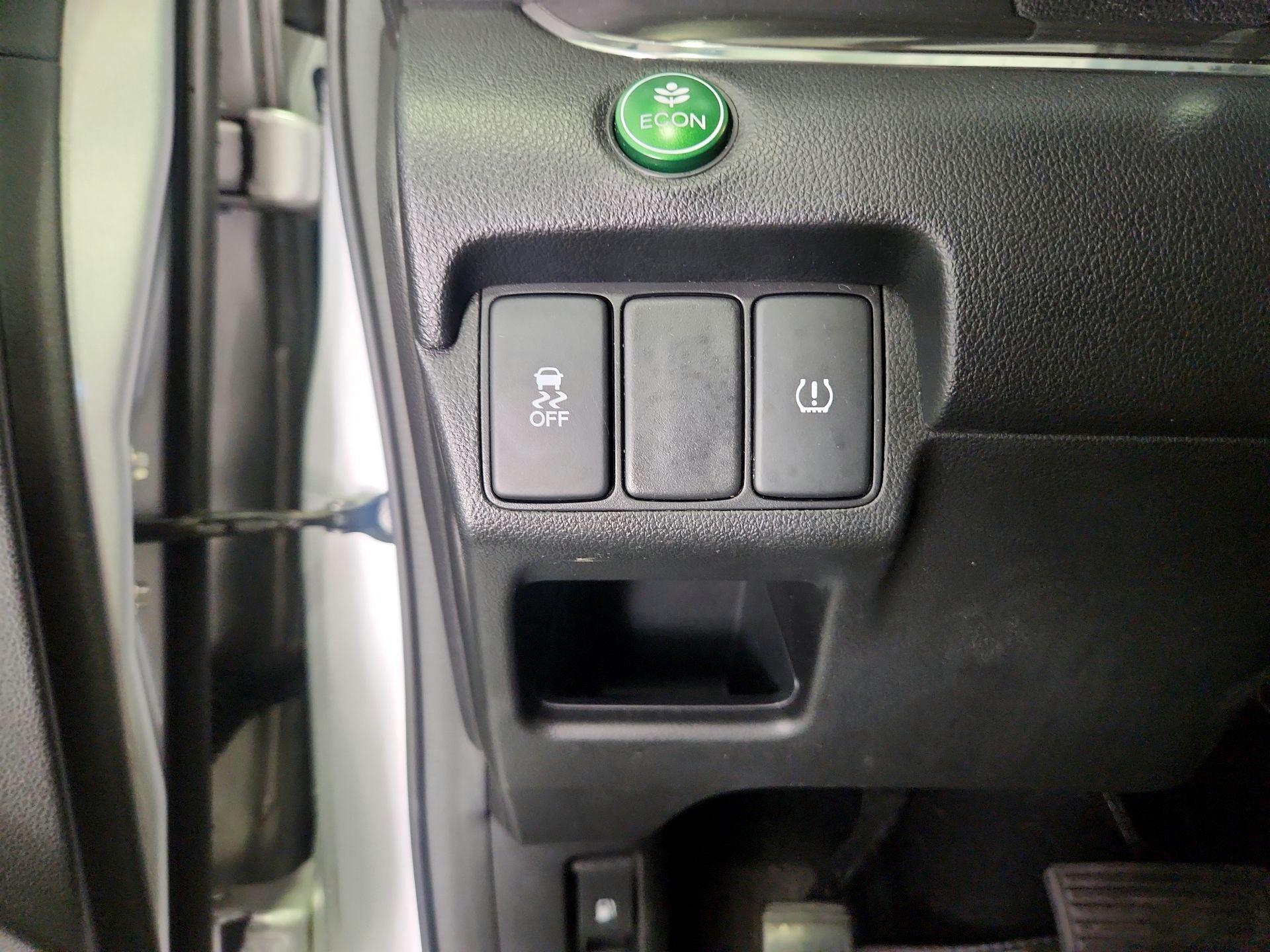 Thumbnail: 2016 Honda CR-V - 13