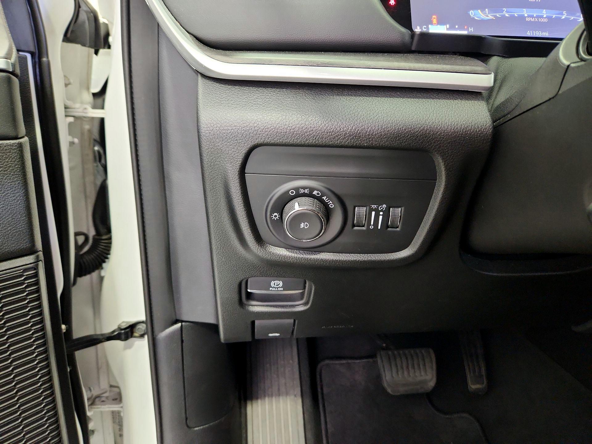 Thumbnail: 2023 Jeep Grand Cherokee - 13