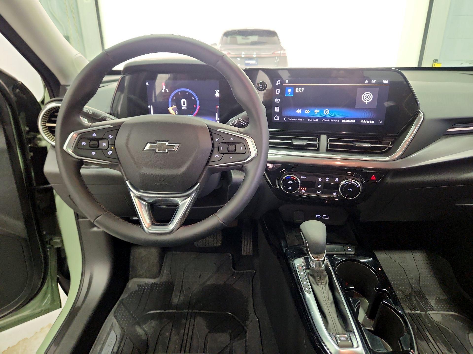 Thumbnail: 2024 Chevrolet Trax - 9