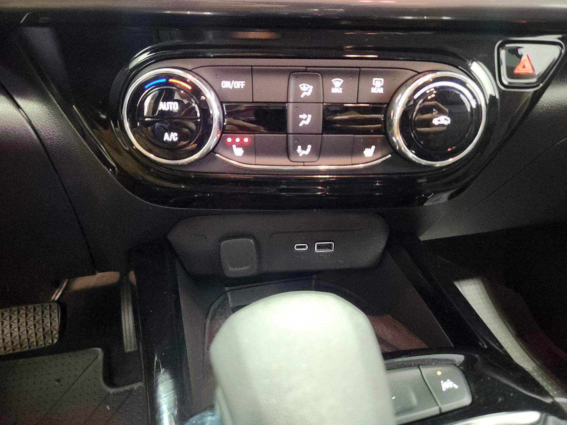 Thumbnail: 2024 Chevrolet Trax - 16