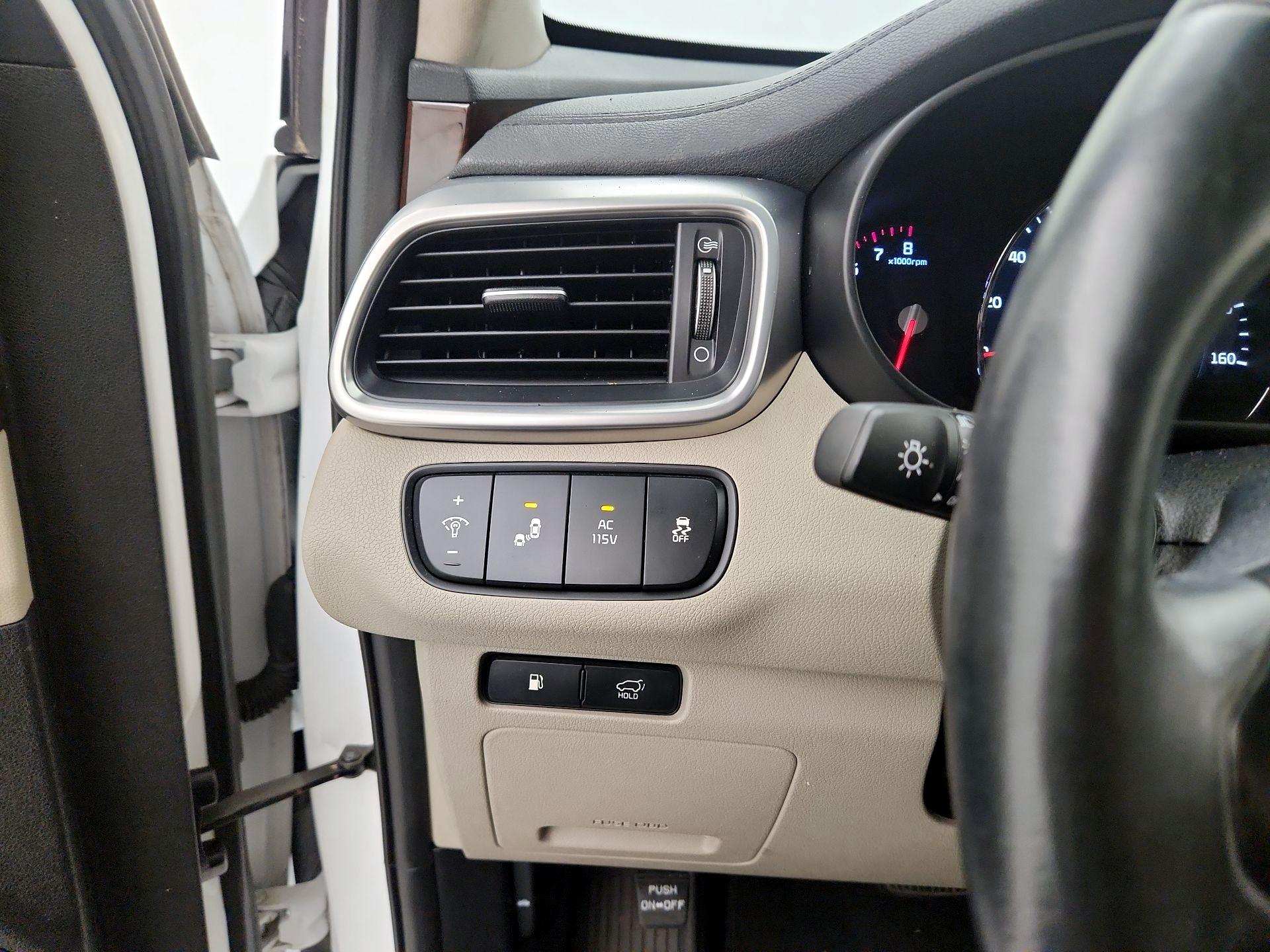 Thumbnail: 2016 Kia Sorento - 13