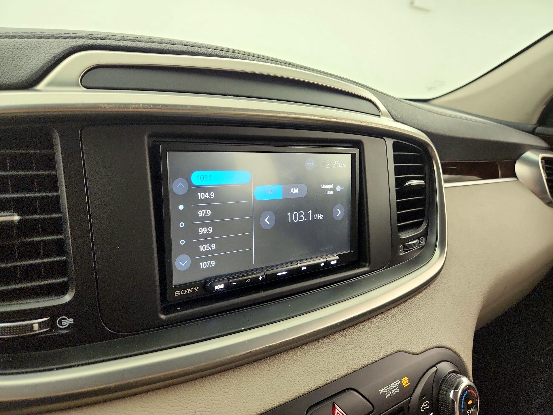 Thumbnail: 2016 Kia Sorento - 15