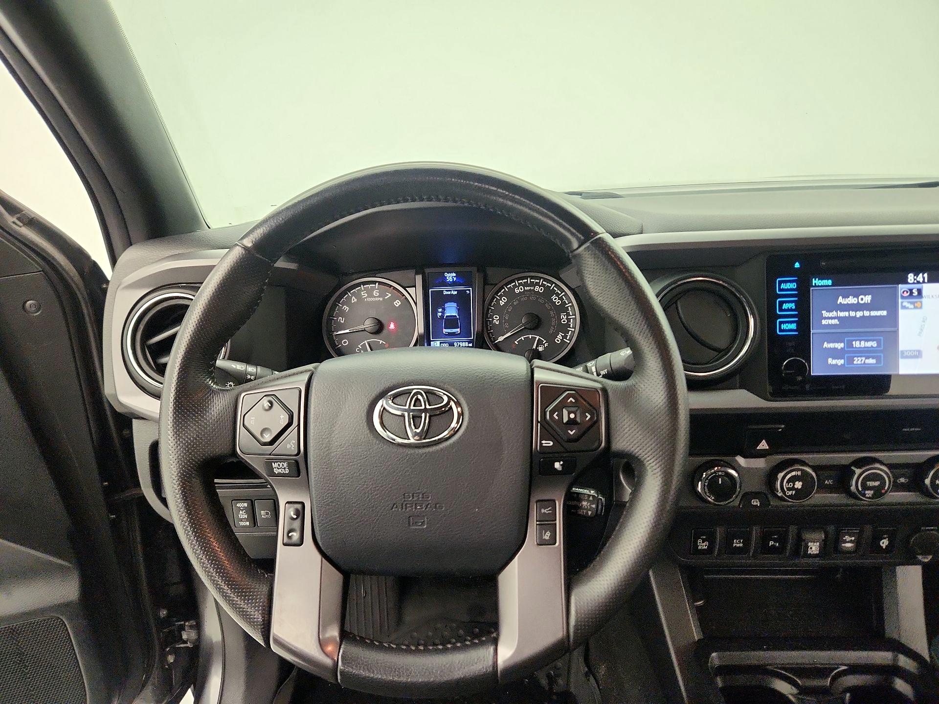 Thumbnail: 2019 Toyota Tacoma - 10