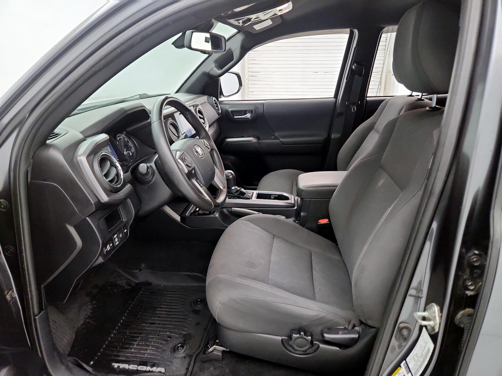 Thumbnail: 2019 Toyota Tacoma - 11