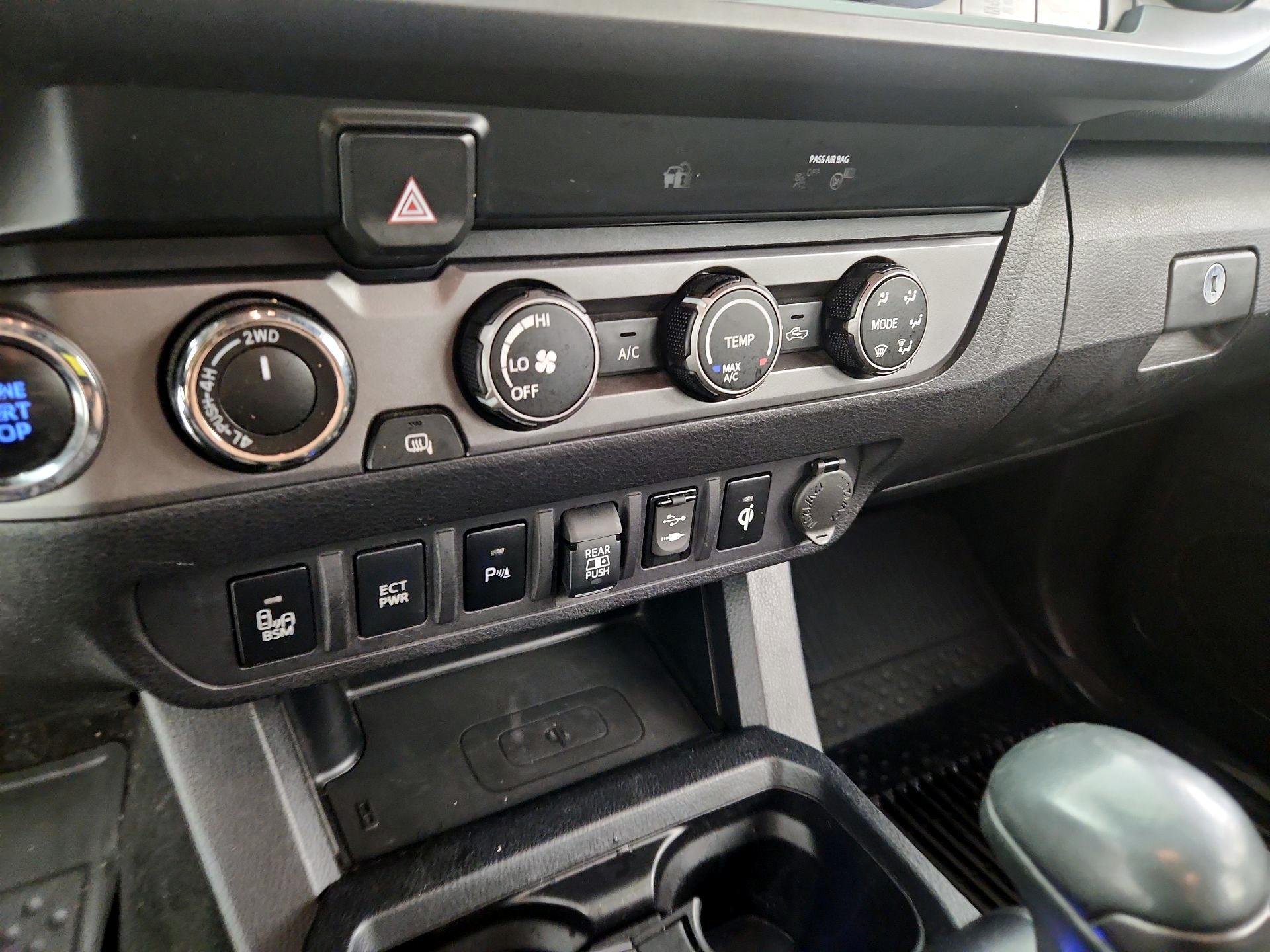 Thumbnail: 2019 Toyota Tacoma - 17