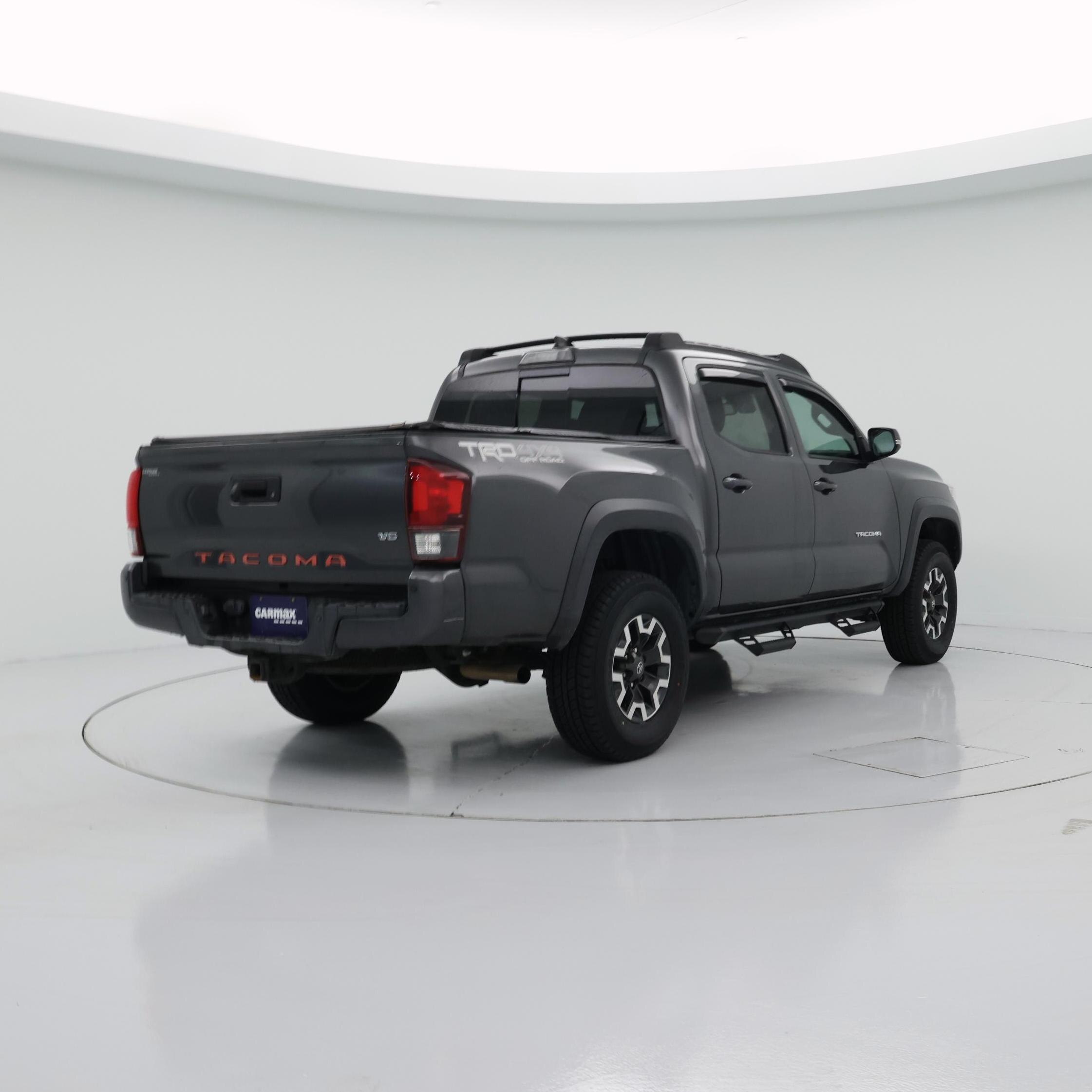 Thumbnail: 2019 Toyota Tacoma - 8