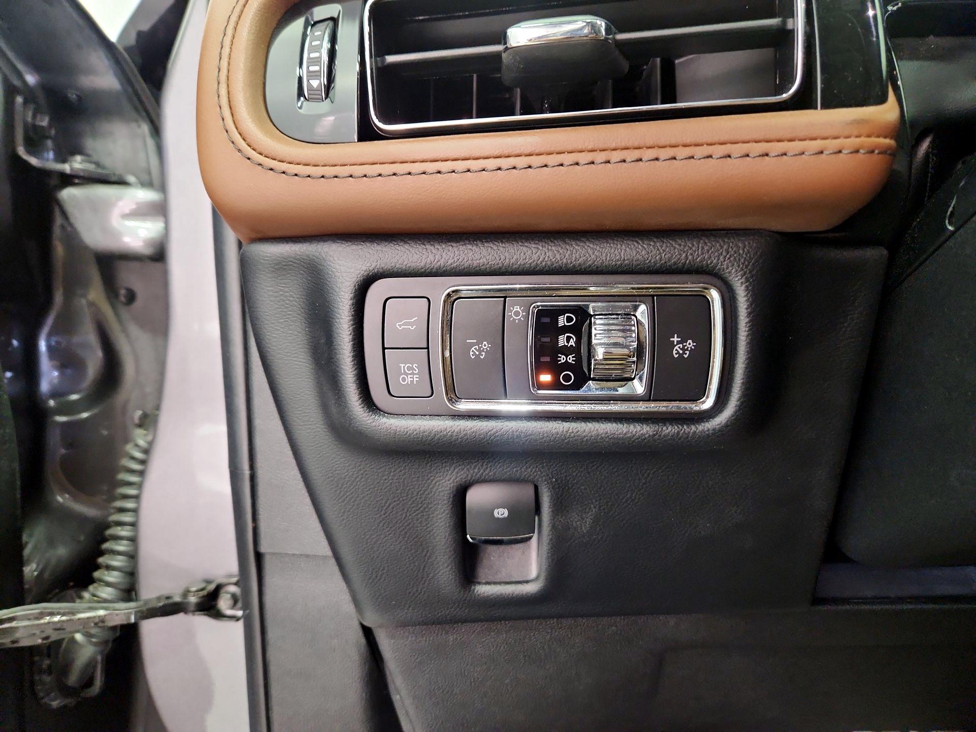 Thumbnail: 2022 Lincoln Nautilus - 13