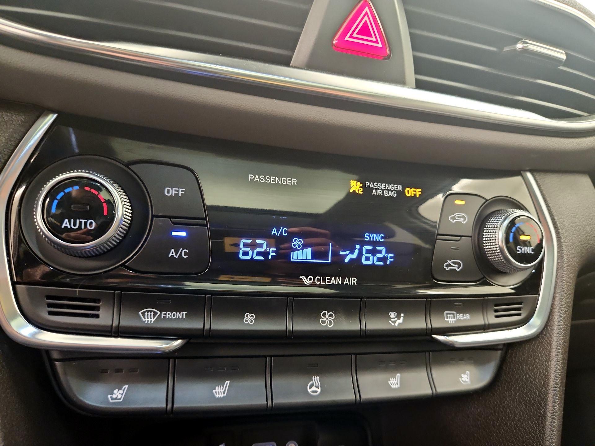 Thumbnail: 2020 Hyundai Santa Fe - 17