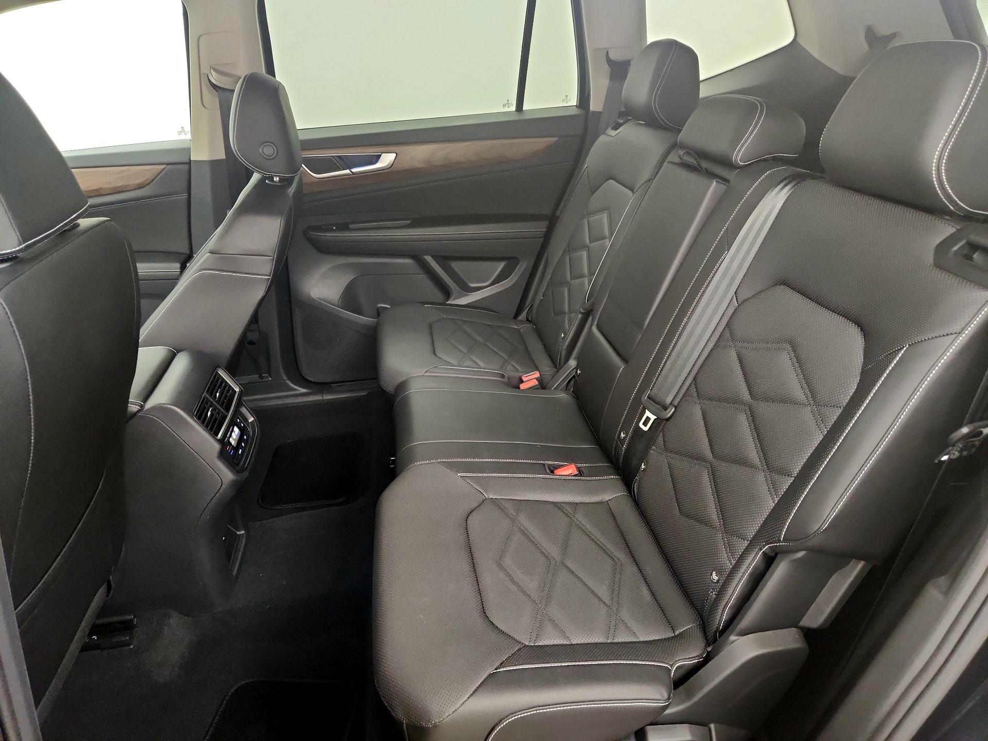 Thumbnail: 2025 Volkswagen Atlas - 19