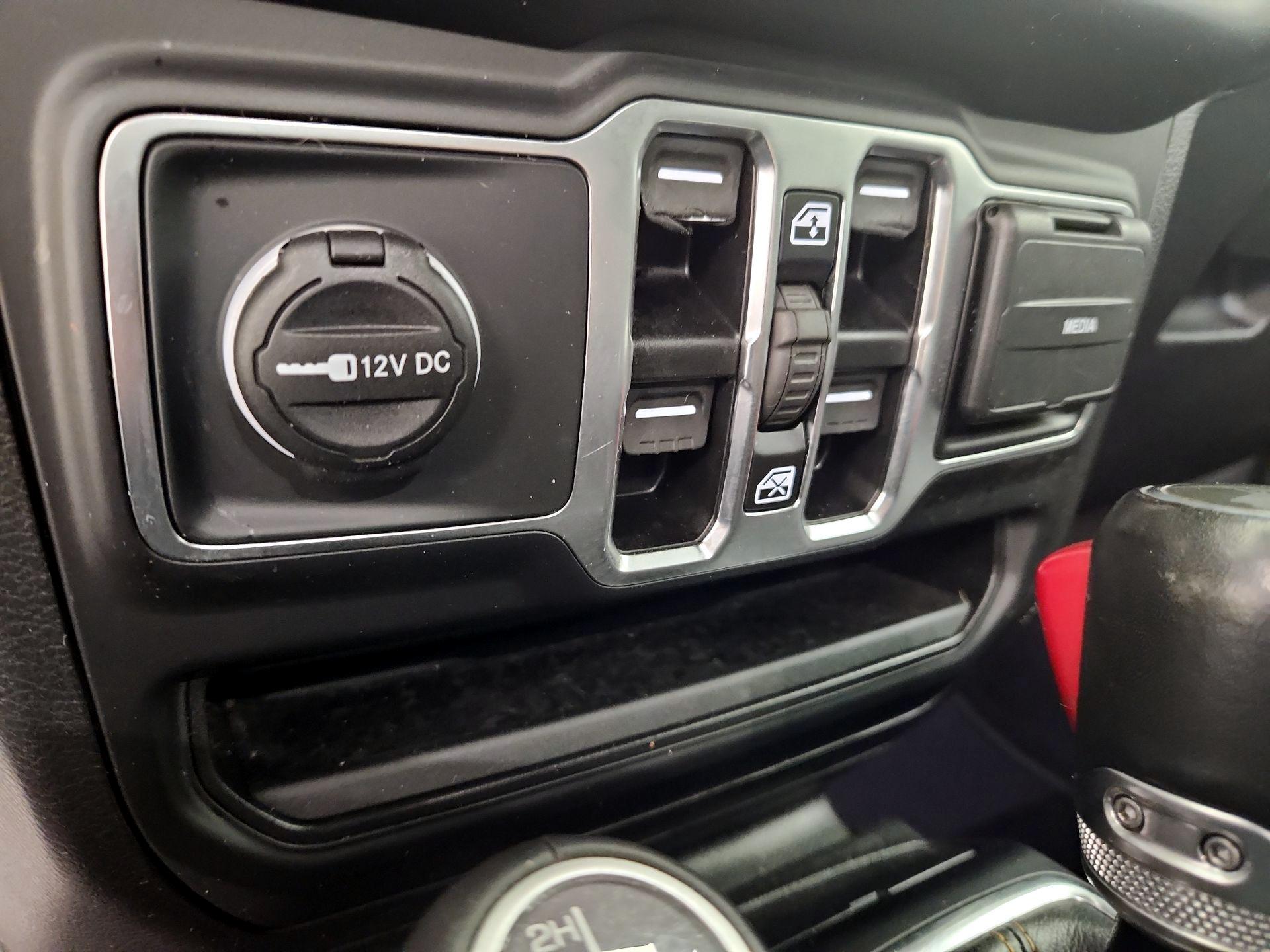 Thumbnail: 2023 Jeep Wrangler - 17