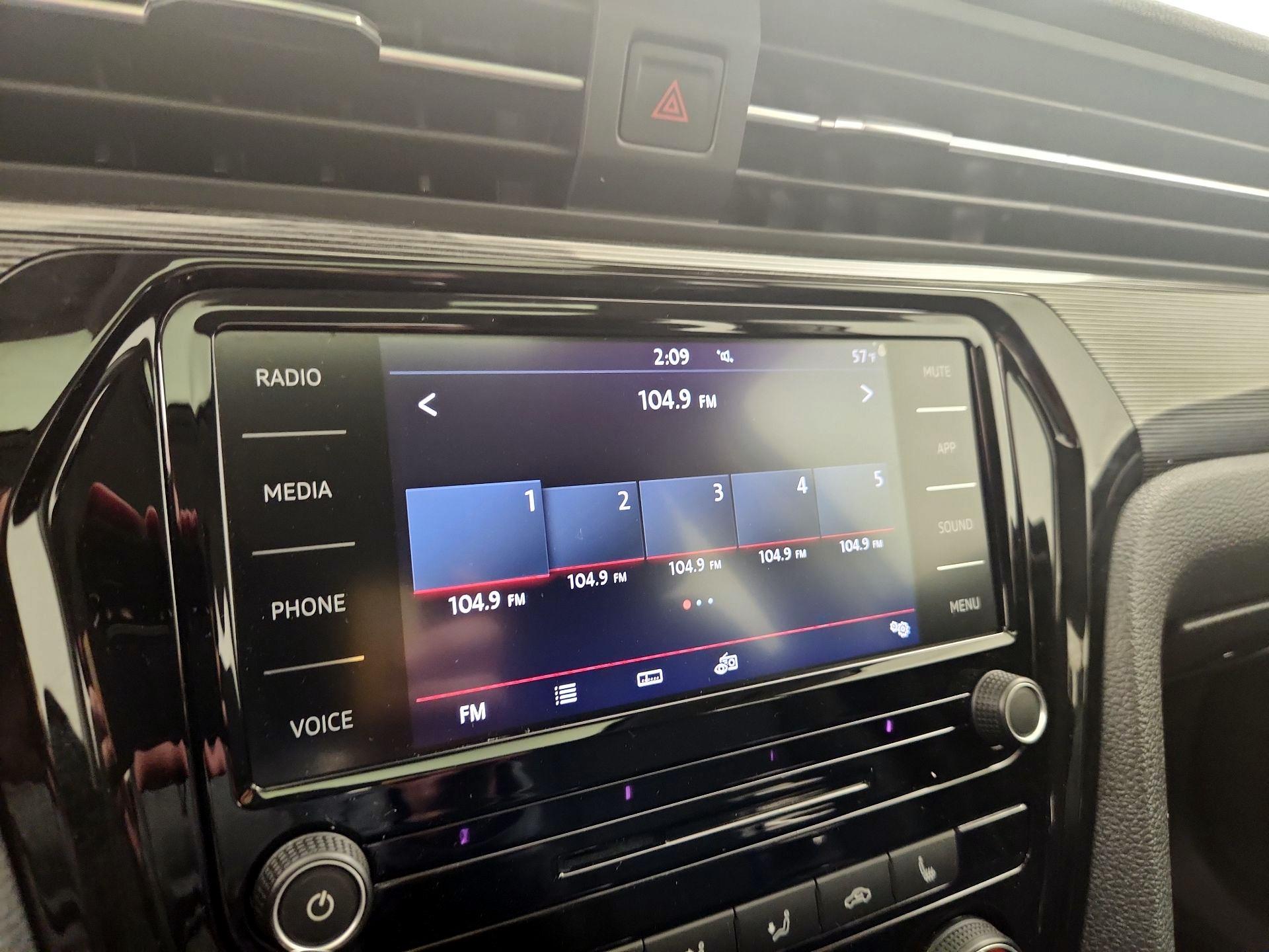 Thumbnail: 2020 Volkswagen Passat - 13