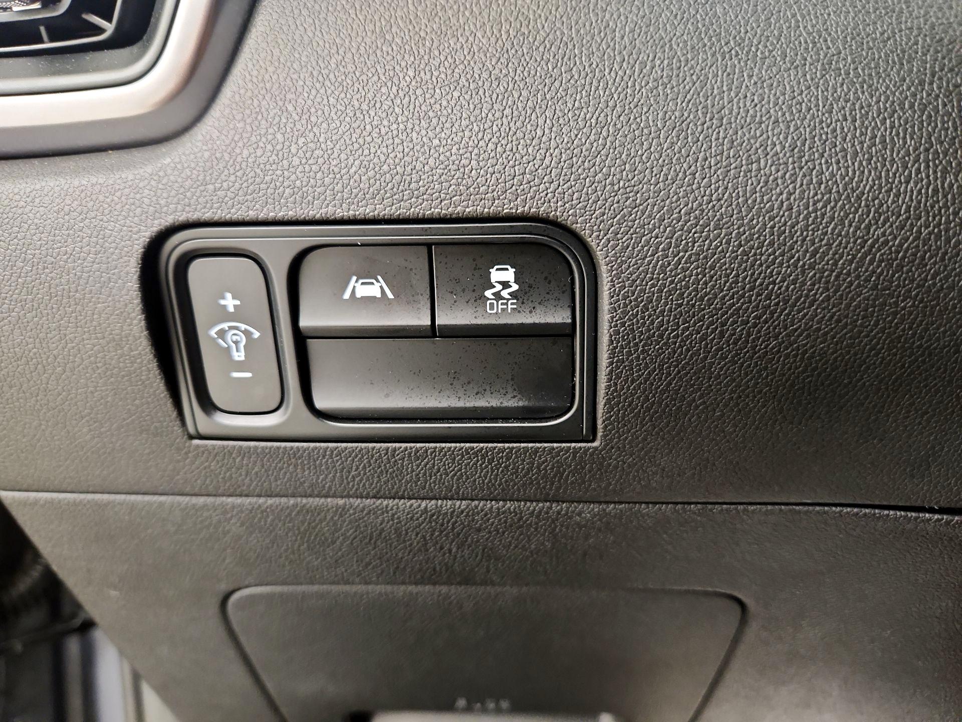 Thumbnail: 2023 Kia Sorento - 13