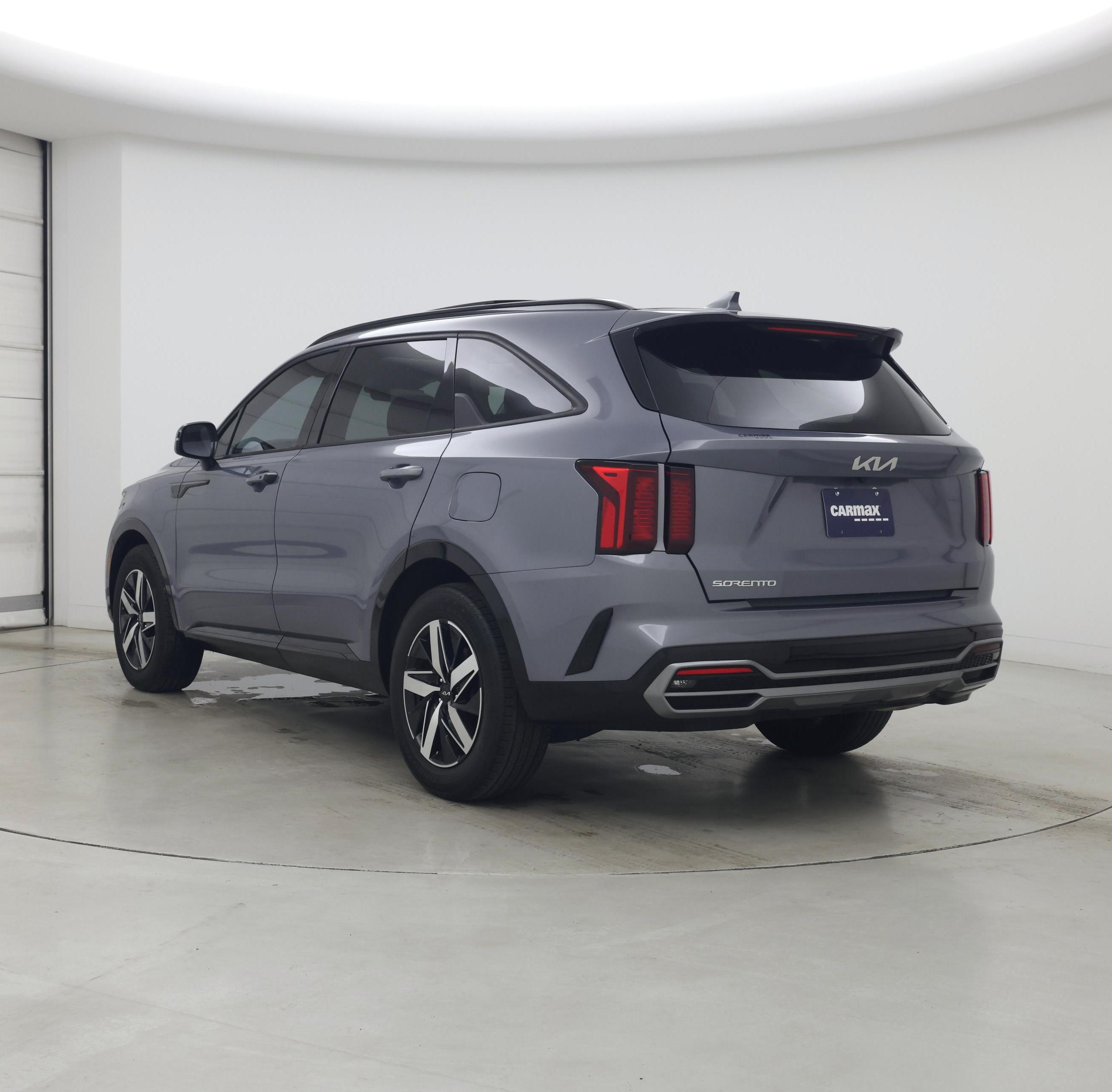 Thumbnail: 2023 Kia Sorento - 2