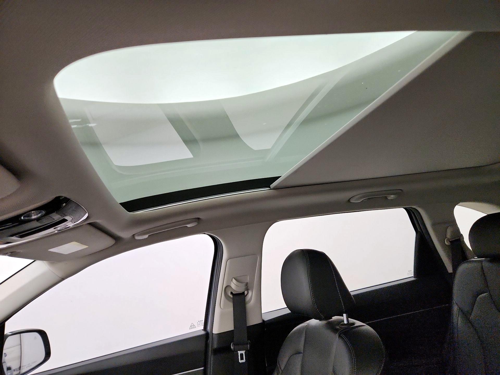 Thumbnail: 2023 Kia Sorento - 20