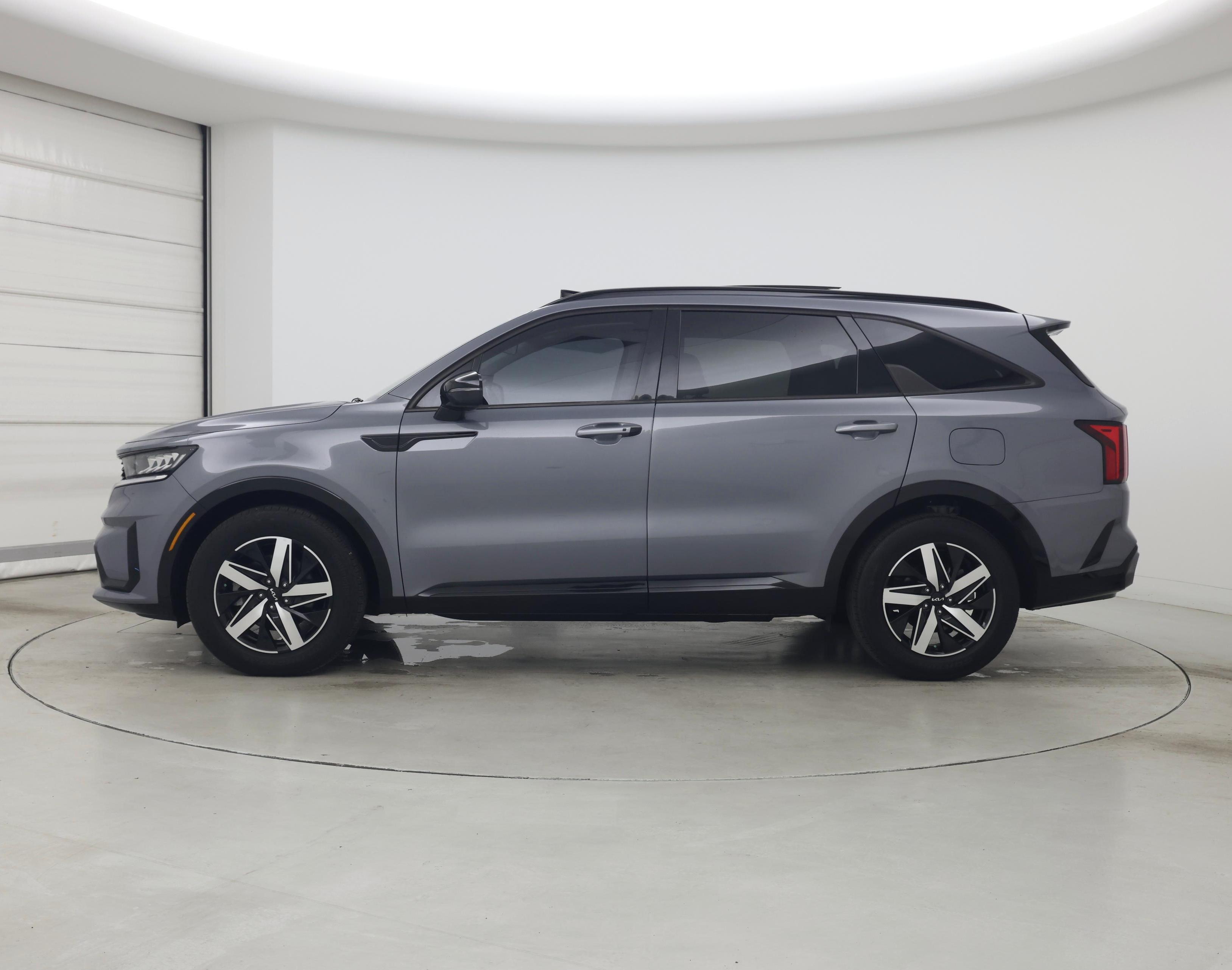 Thumbnail: 2023 Kia Sorento - 3