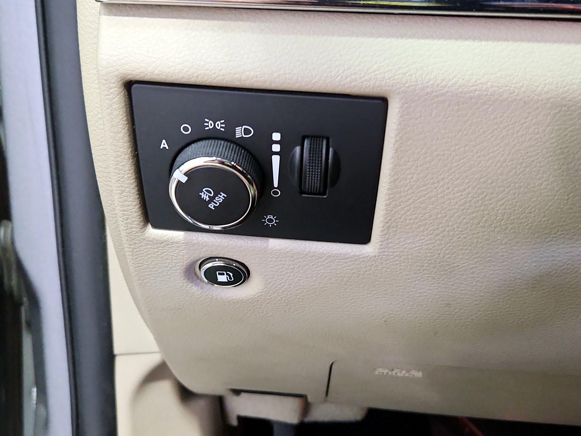 Thumbnail: 2018 Jeep Grand Cherokee - 13