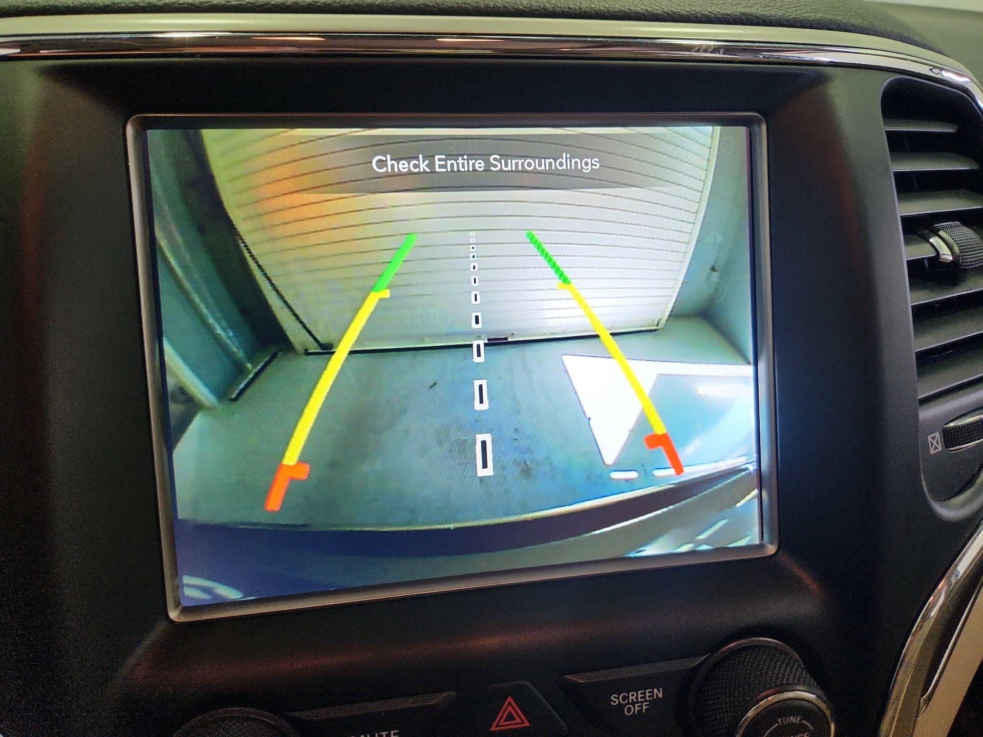 Thumbnail: 2018 Jeep Grand Cherokee - 15