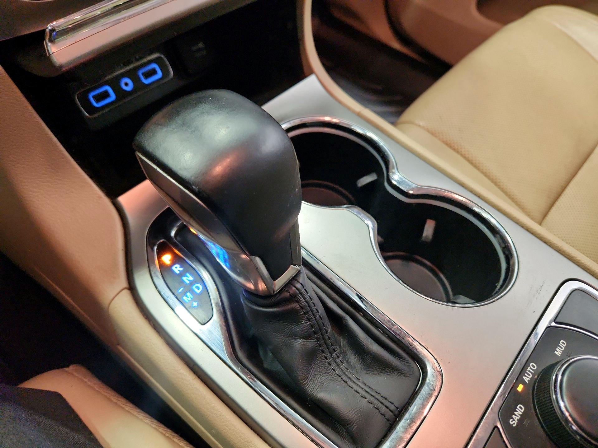 Thumbnail: 2018 Jeep Grand Cherokee - 18