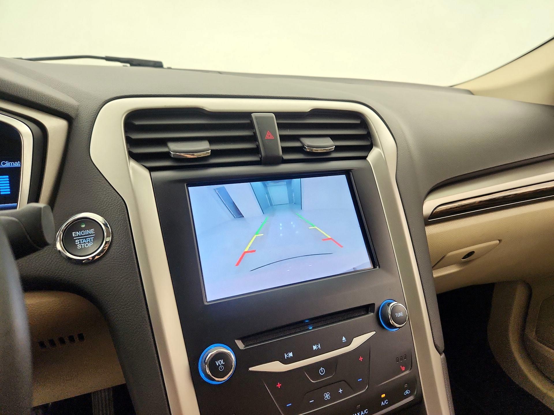 Thumbnail: 2014 Ford Fusion - 15