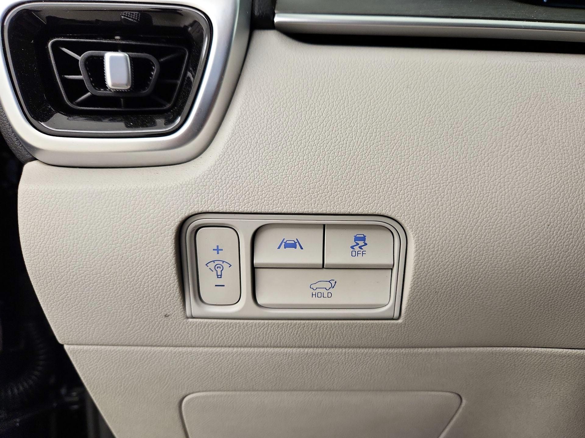 Thumbnail: 2023 Kia Sorento - 13