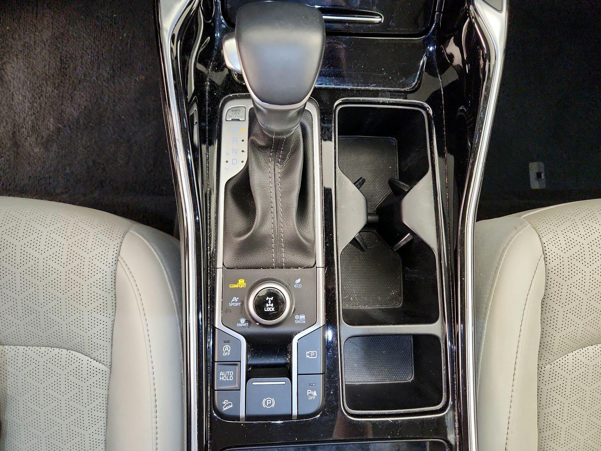 Thumbnail: 2023 Kia Sorento - 18