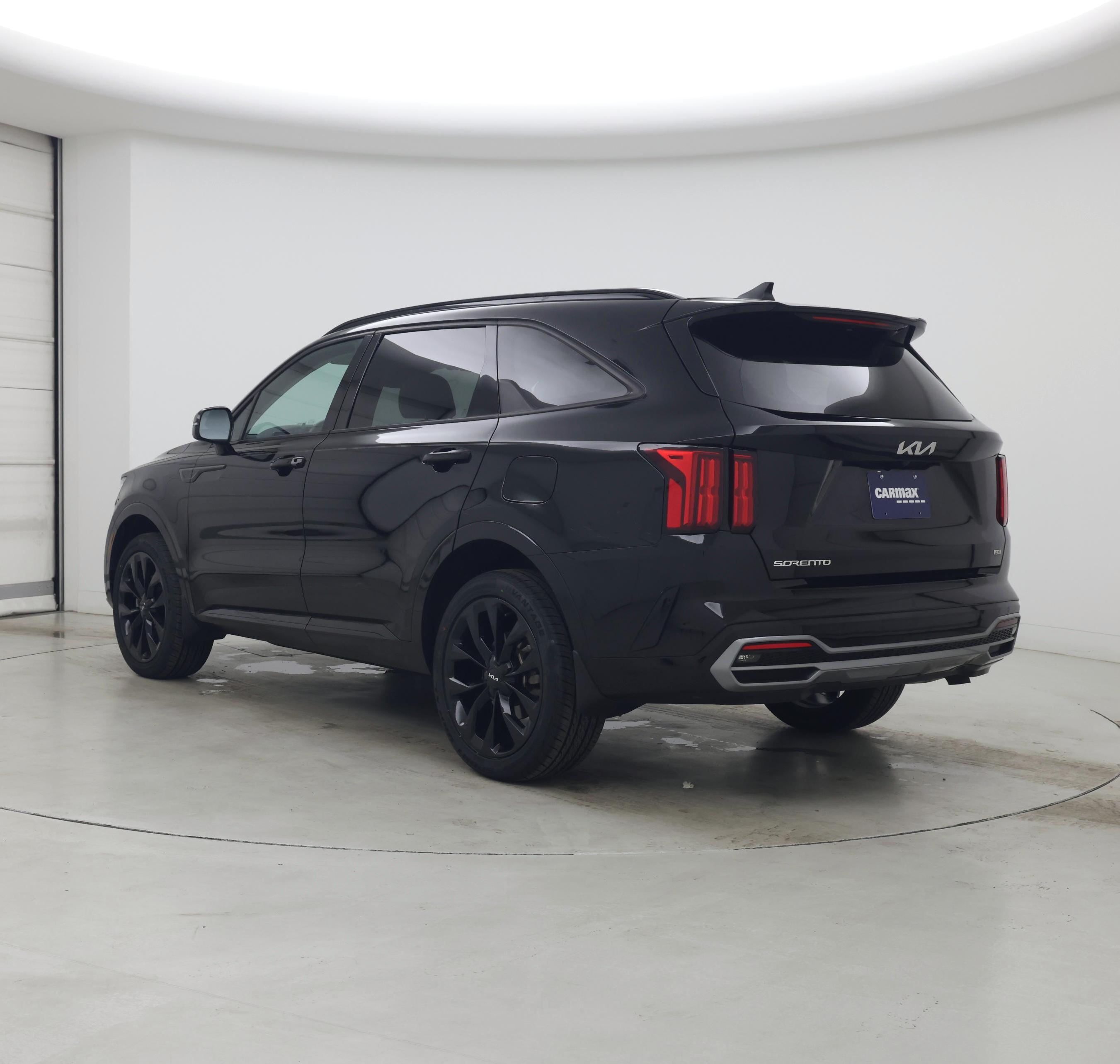 Thumbnail: 2023 Kia Sorento - 2