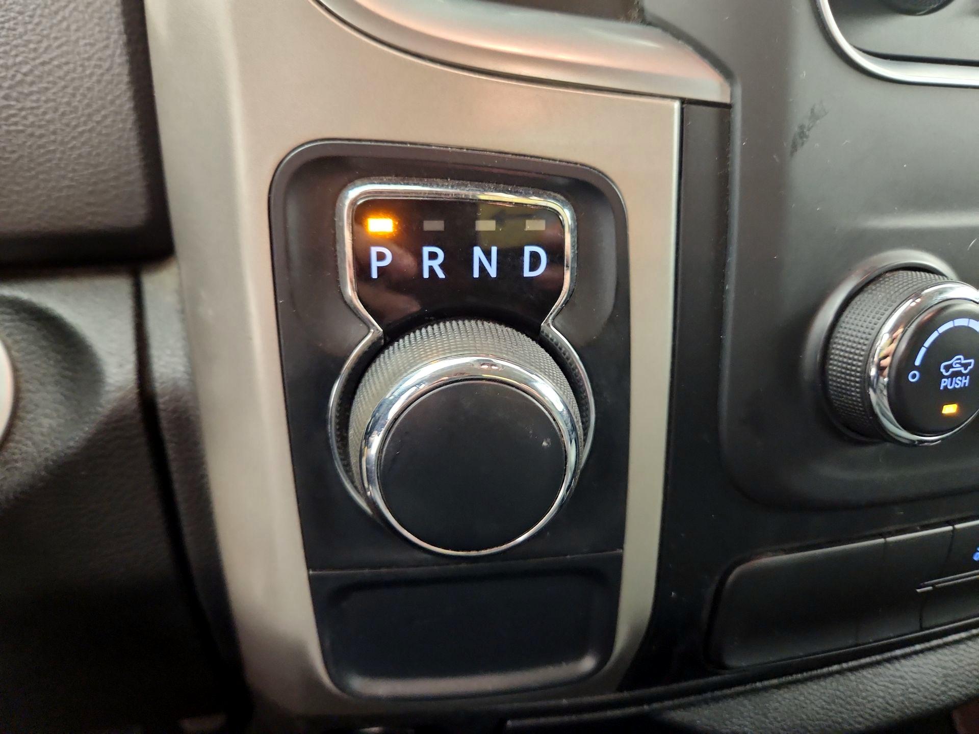 Thumbnail: 2020 RAM 1500 Classic - 16