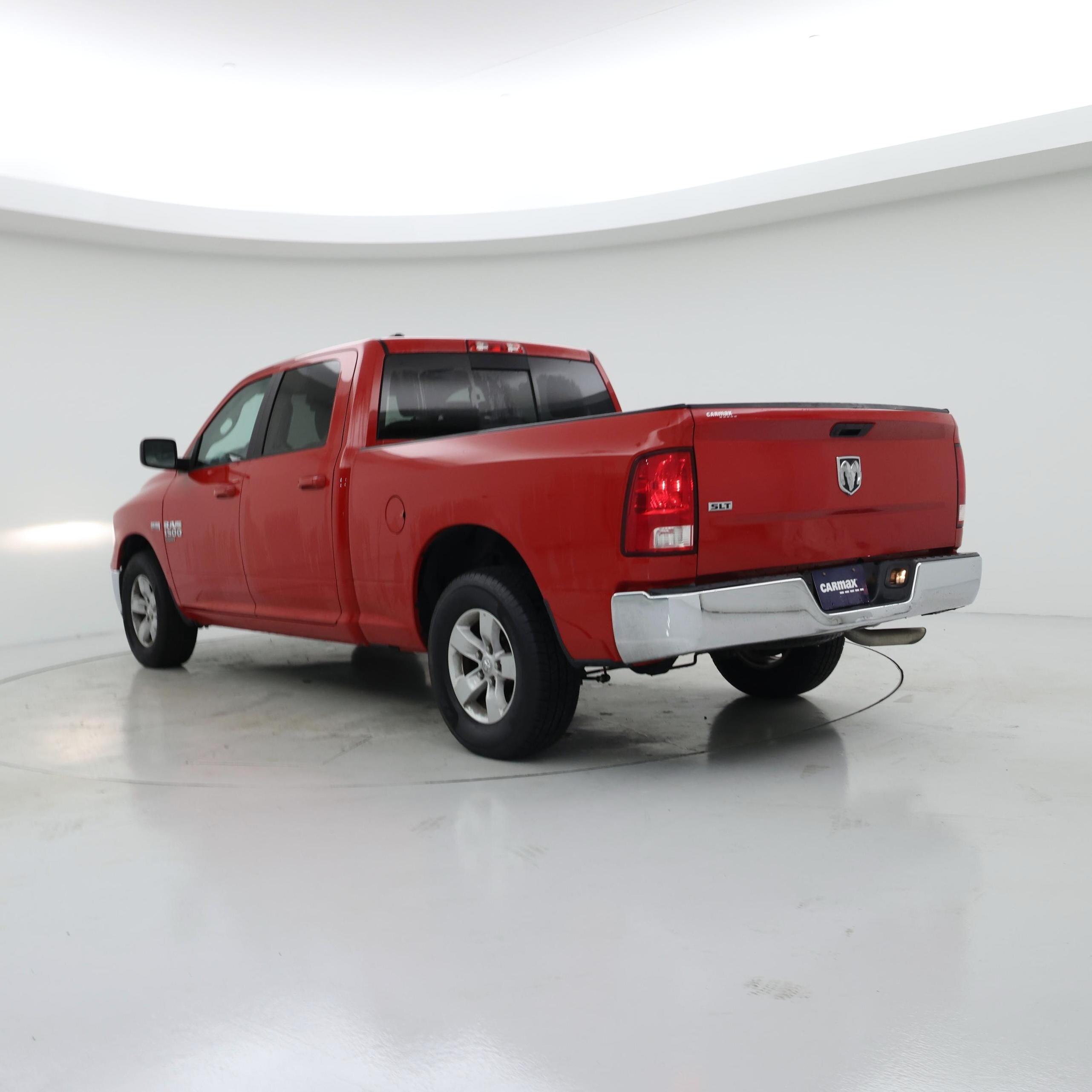 Thumbnail: 2020 RAM 1500 Classic - 2