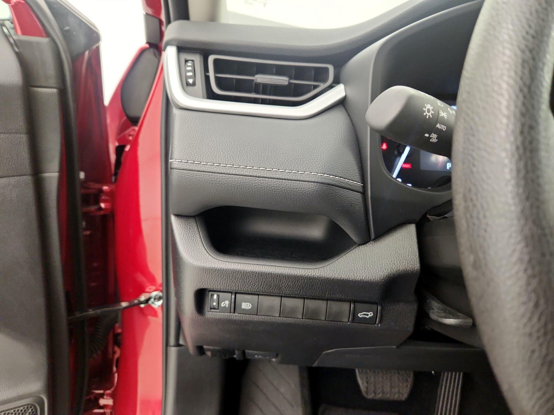 Thumbnail: 2025 Toyota RAV4 - 13