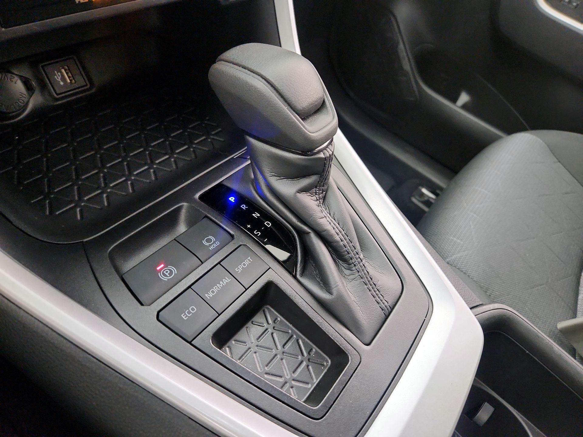 Thumbnail: 2025 Toyota RAV4 - 18