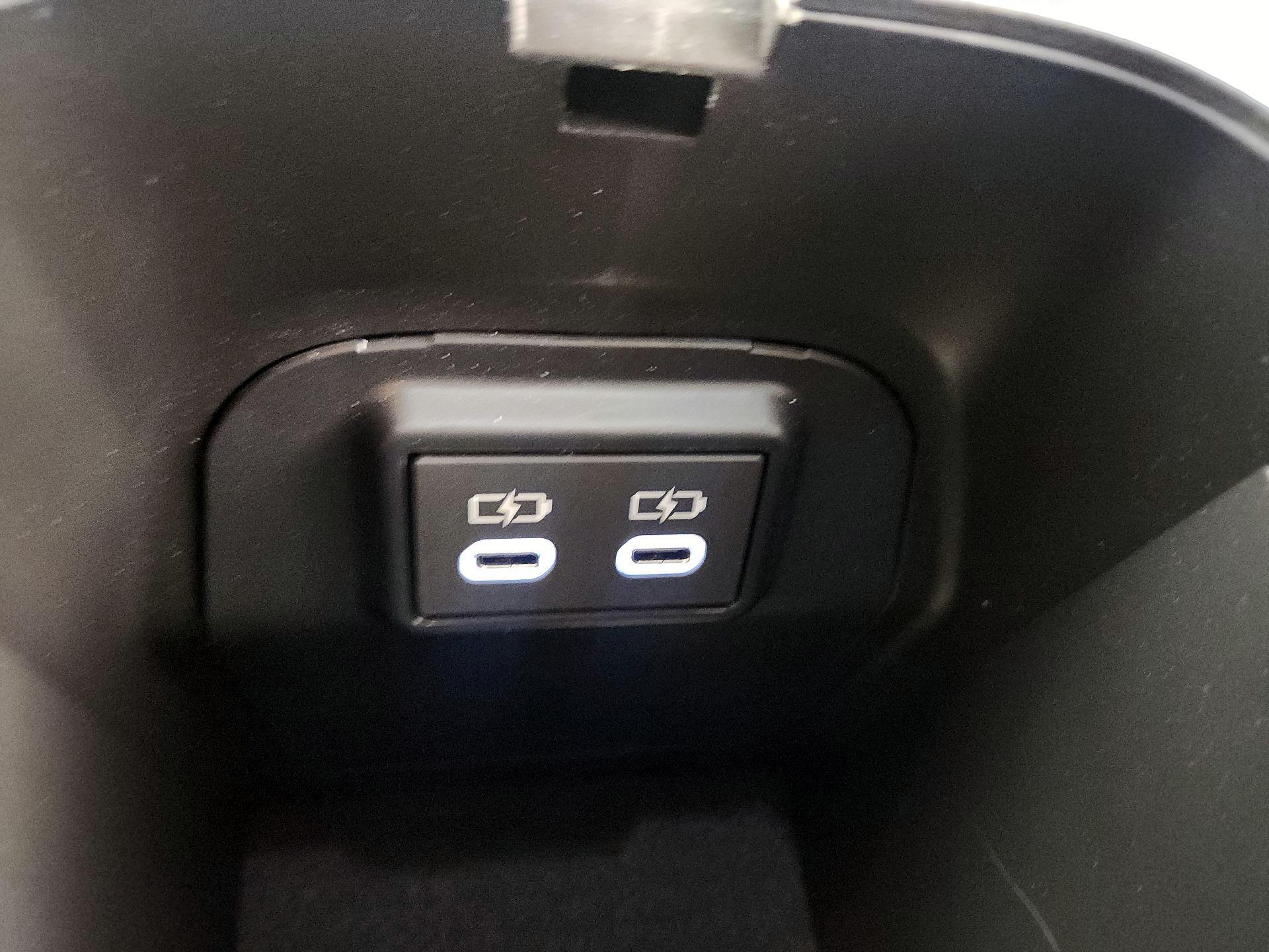 Thumbnail: 2025 Toyota RAV4 - 19