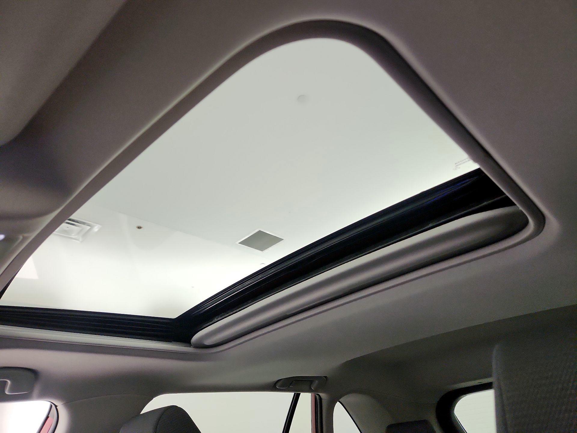 Thumbnail: 2025 Toyota RAV4 - 20