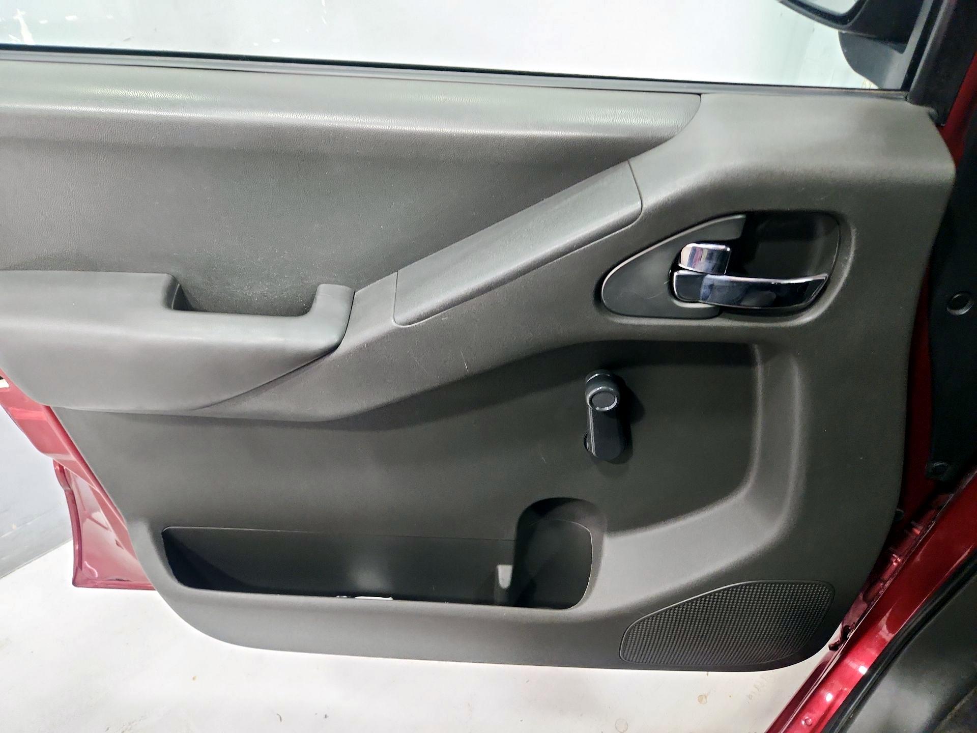 Thumbnail: 2014 Nissan Frontier - 12