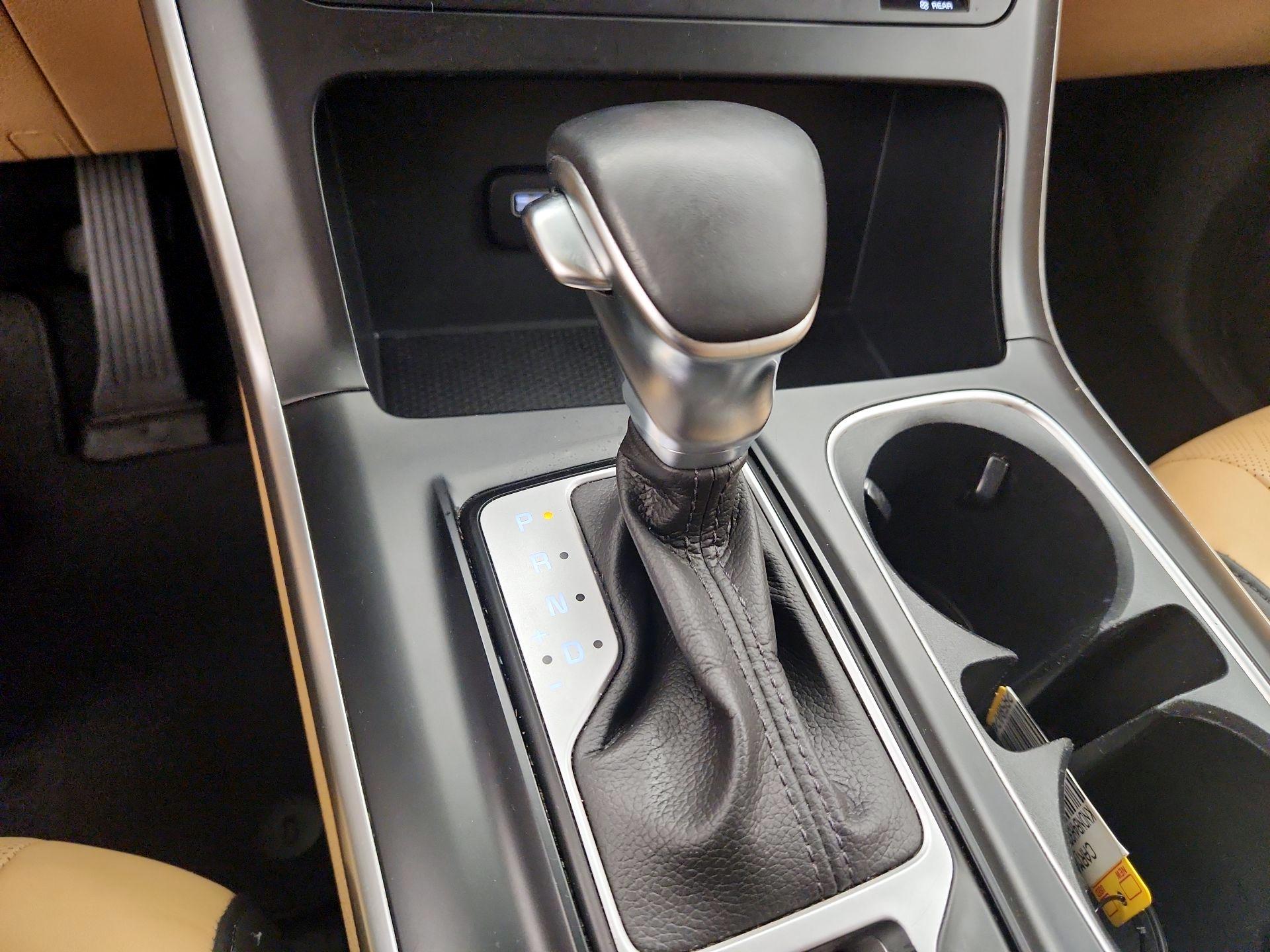 Thumbnail: 2022 Kia Carnival - 15